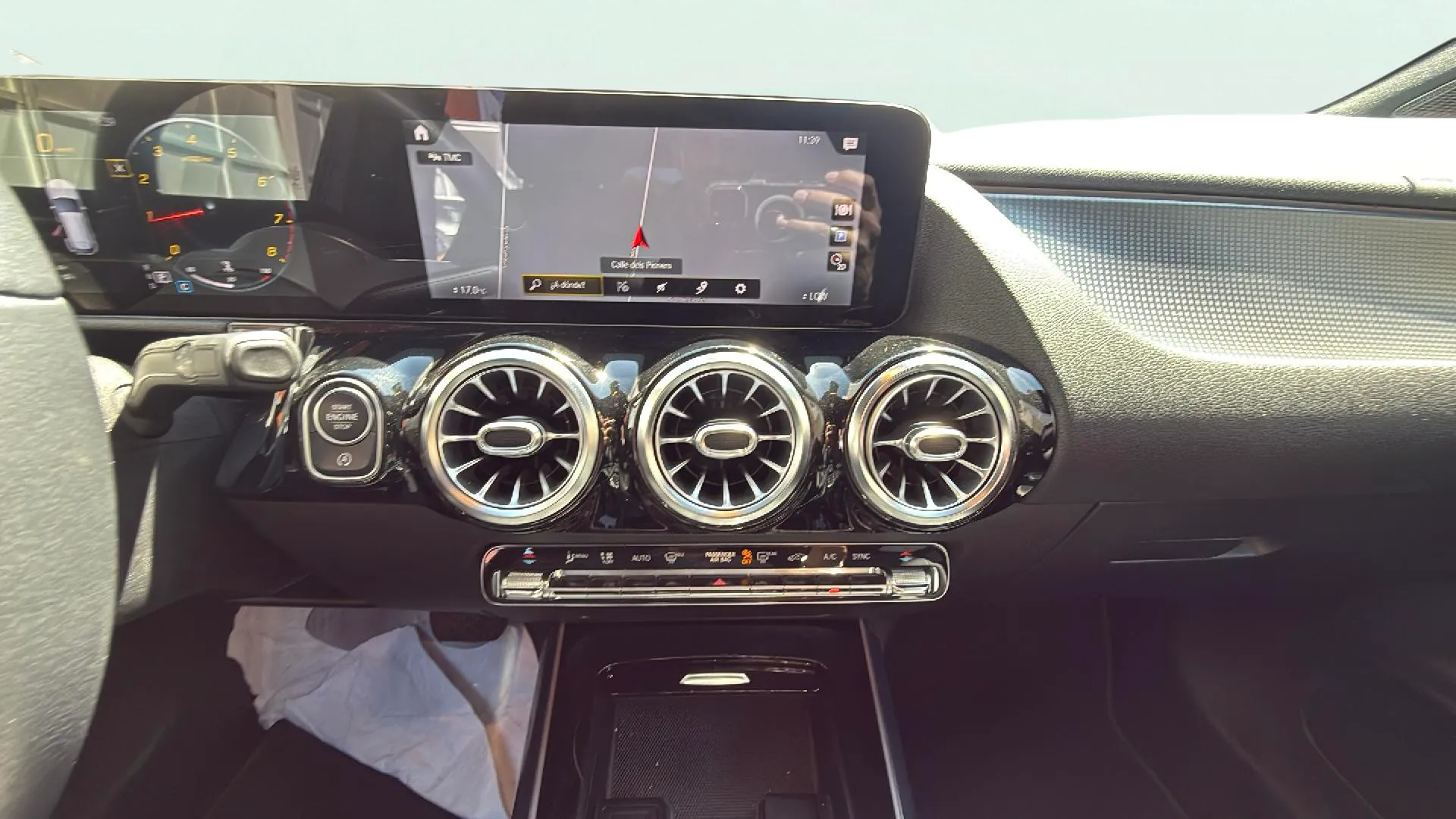 Mercedes-Benz GLA 200 - foto 13