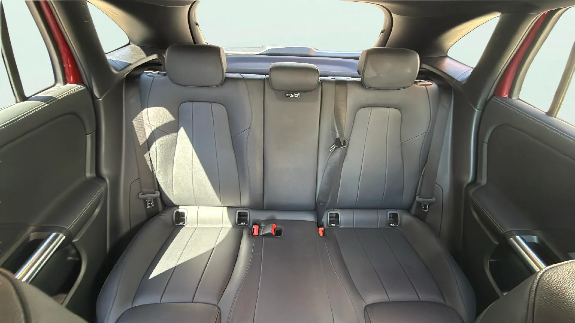 Mercedes-Benz GLA 200 - foto 21
