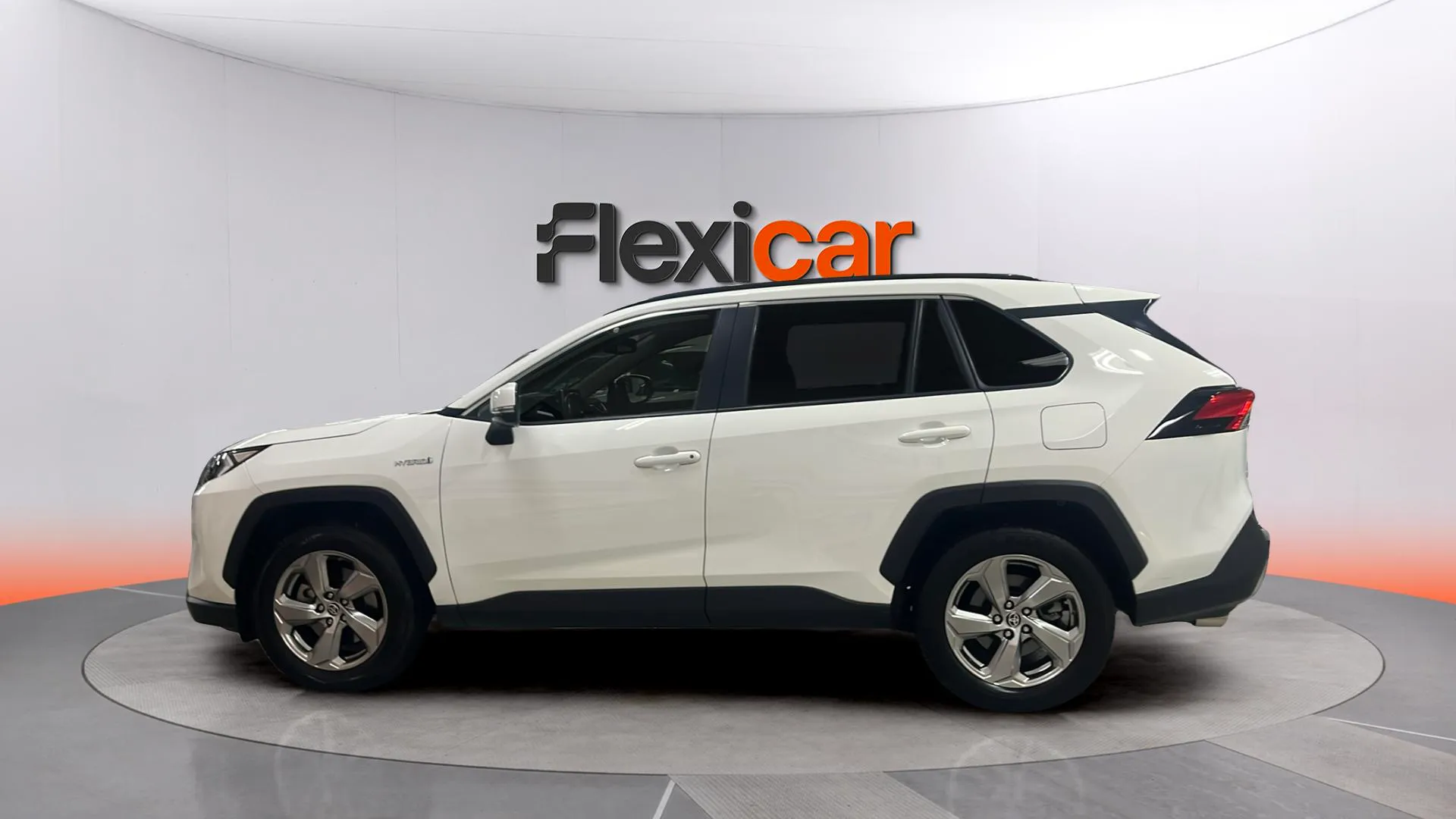 Toyota RAV4 2.5l 220H Advance - foto 4