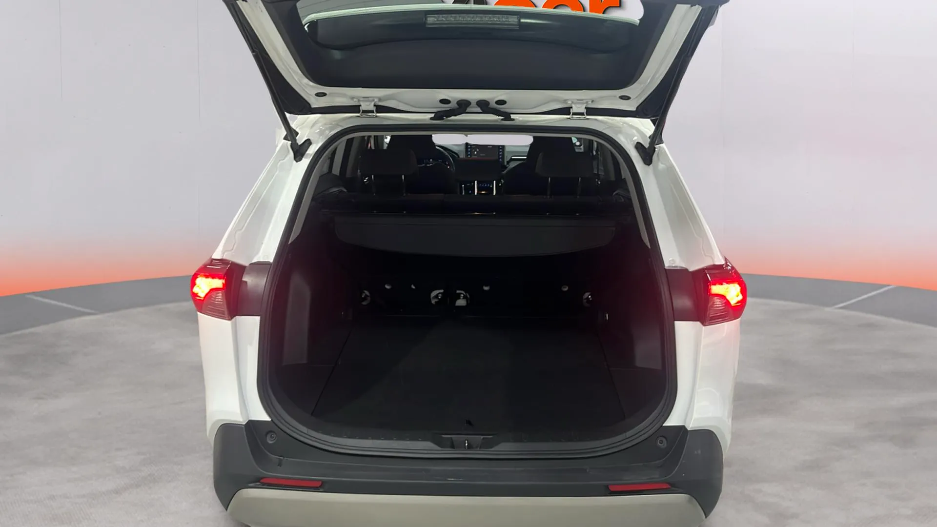 Toyota RAV4 2.5l 220H Advance - foto 10