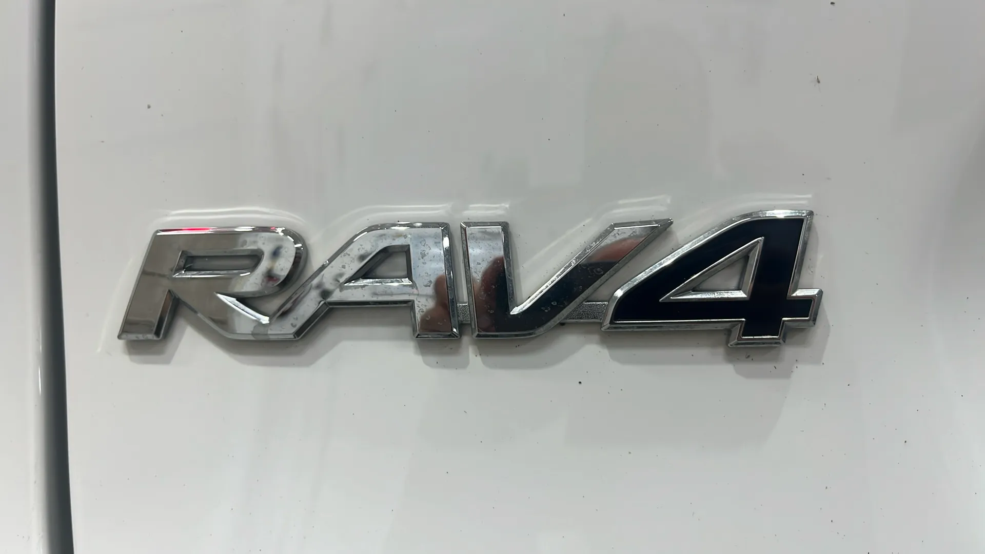 Toyota RAV4 2.5l 220H Advance - foto 9