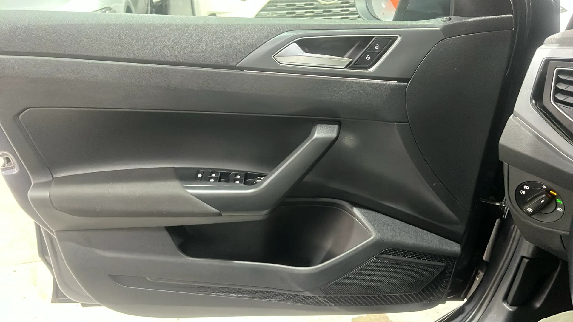 Volkswagen Taigo R-Line 1.0 TSI DSG - foto 15