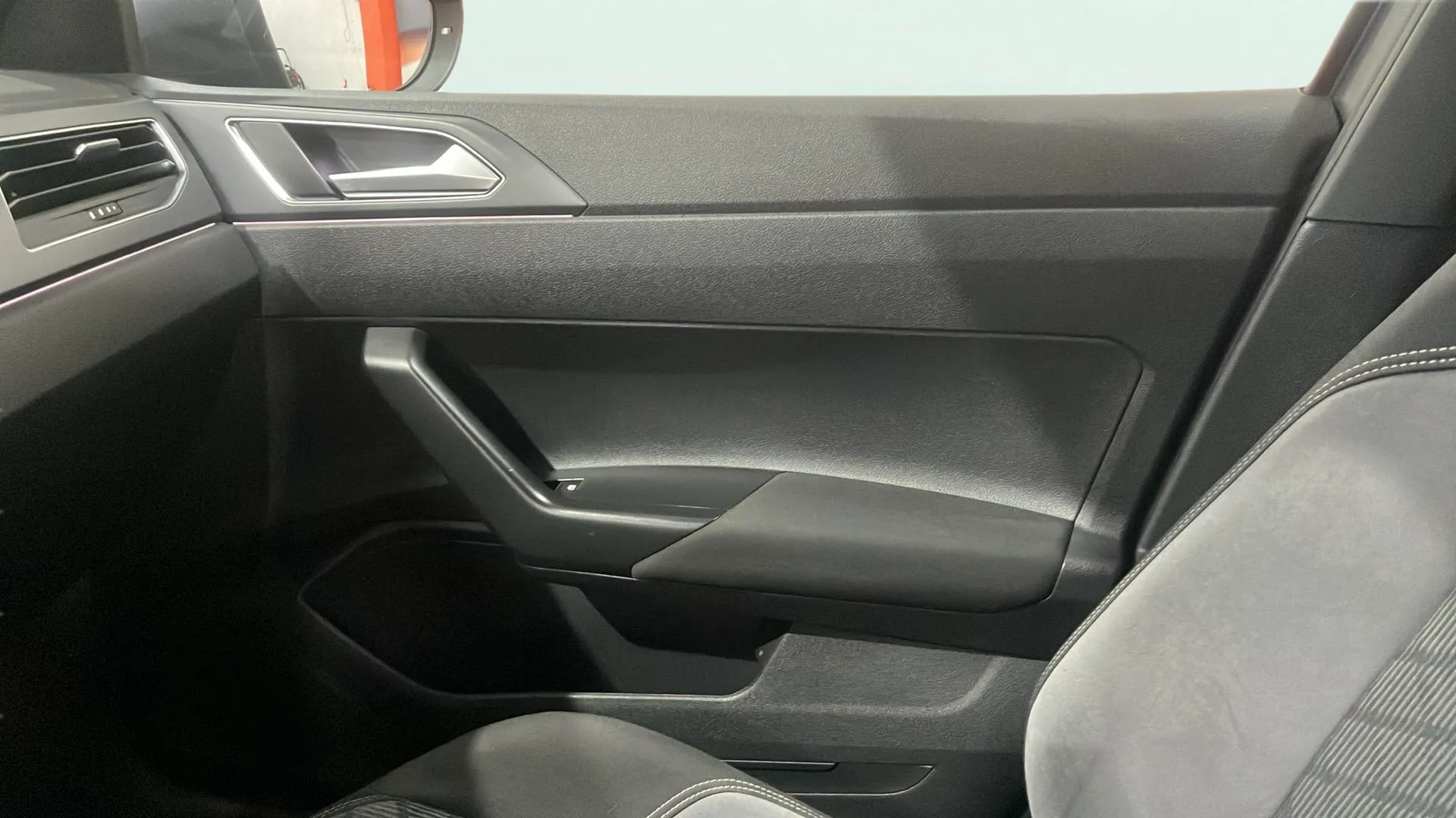 Volkswagen Taigo R-Line 1.0 TSI DSG - foto 11