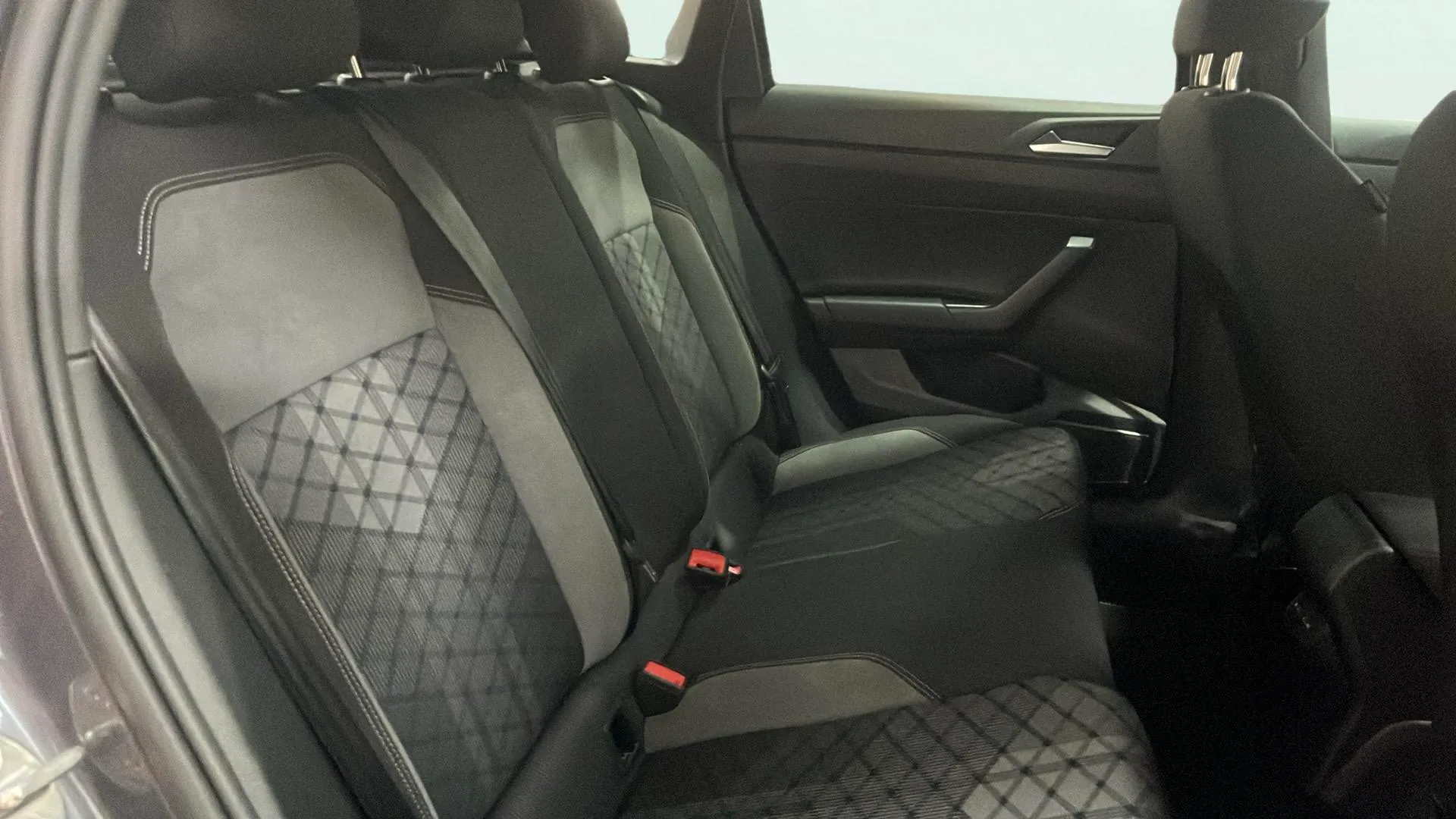 Volkswagen Taigo R-Line 1.0 TSI DSG - foto 13