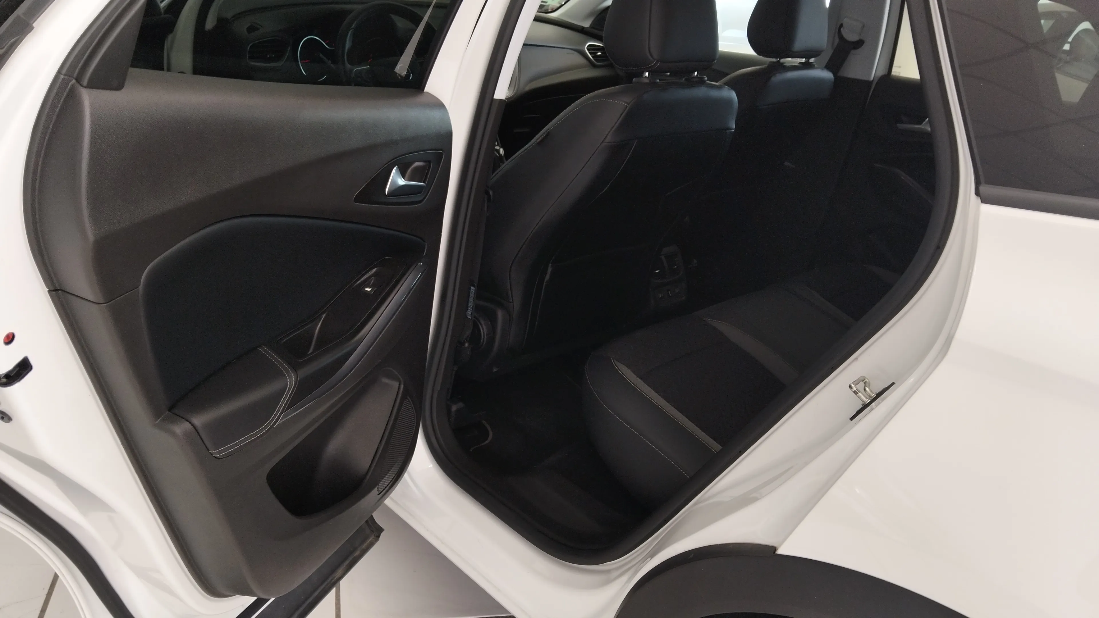 Opel Grandland 2.0 CDTi Ultimate - foto 11
