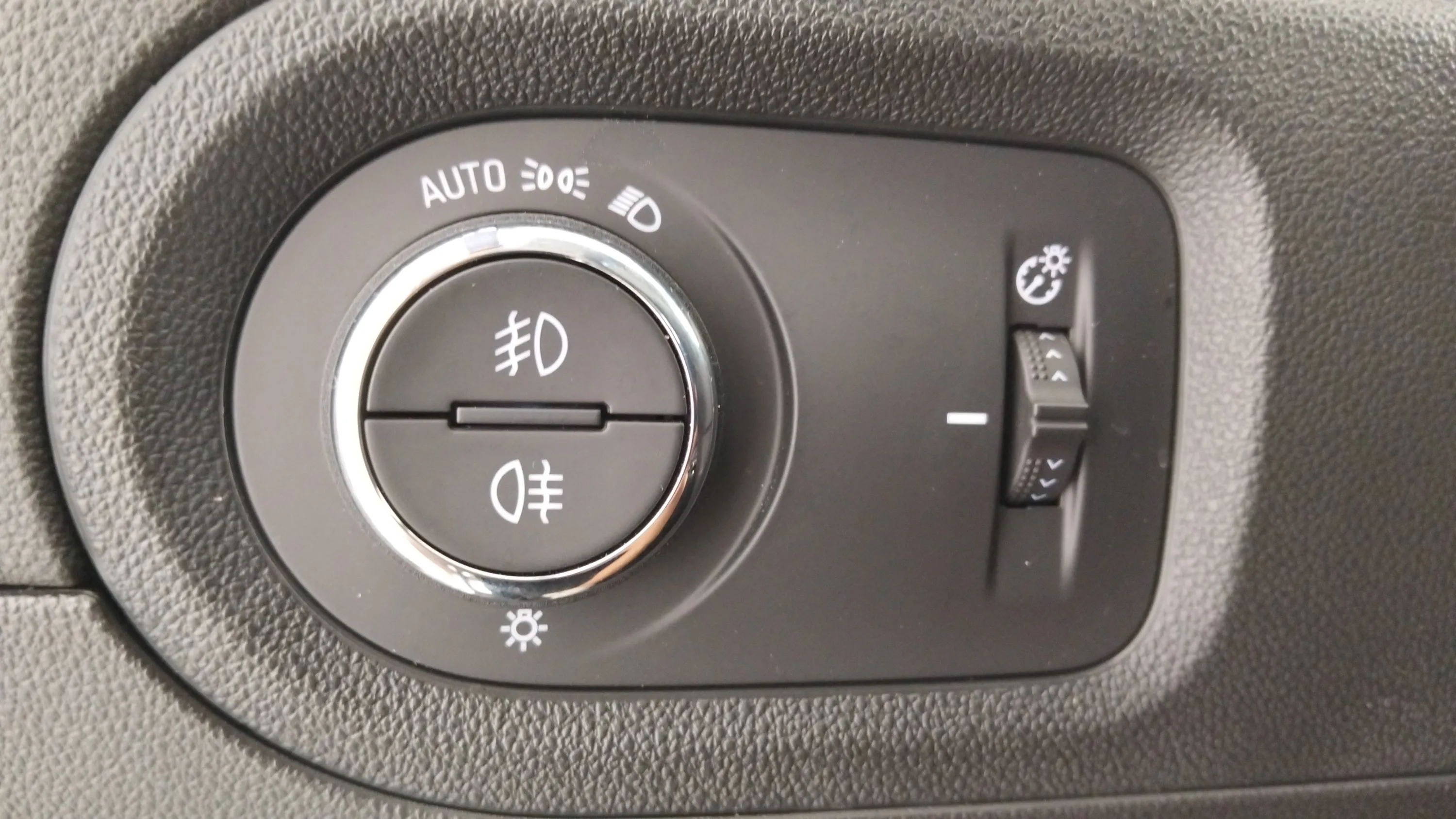 Opel Grandland 2.0 CDTi Ultimate - foto 20