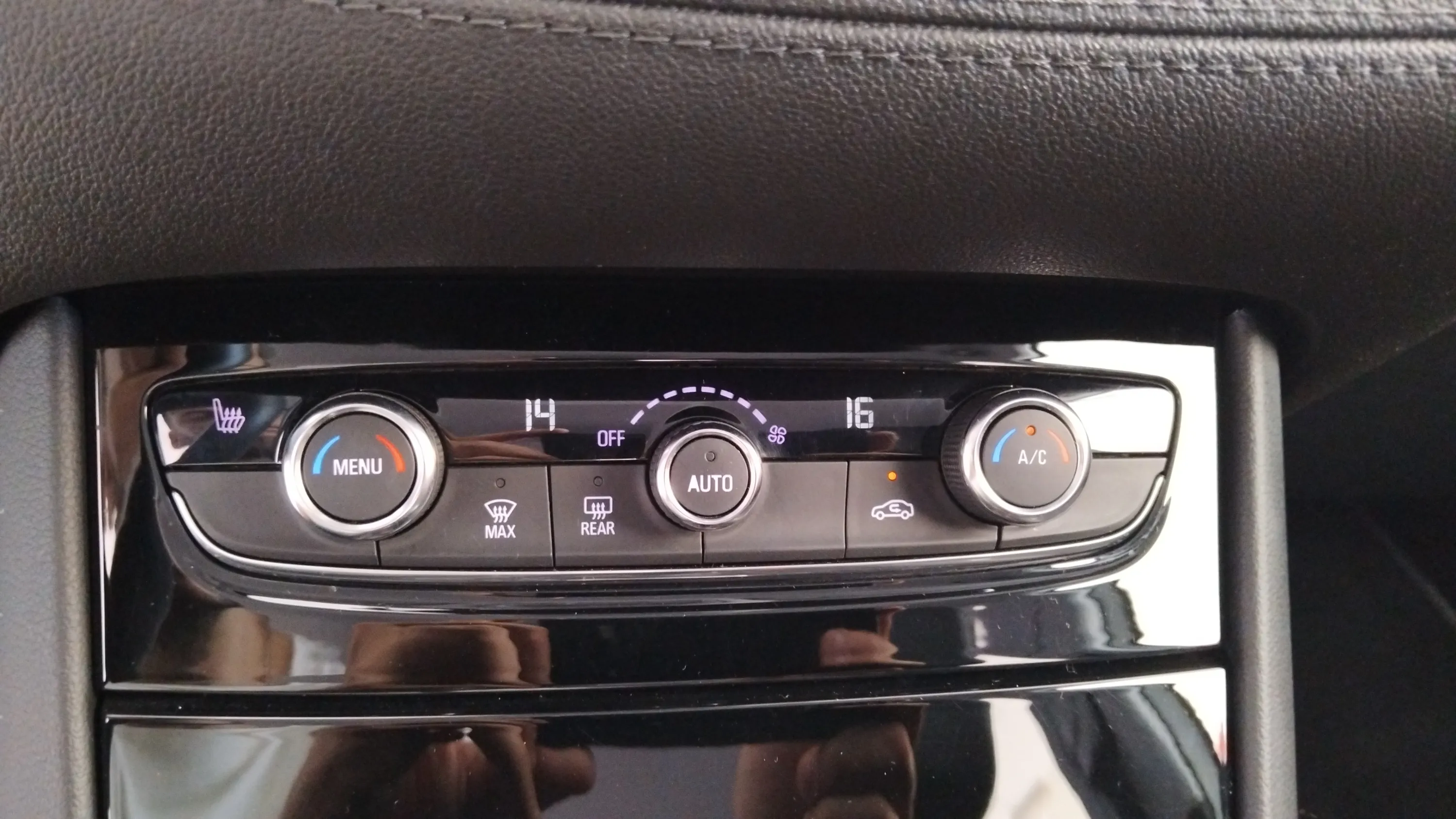 Opel Grandland 2.0 CDTi Ultimate - foto 24