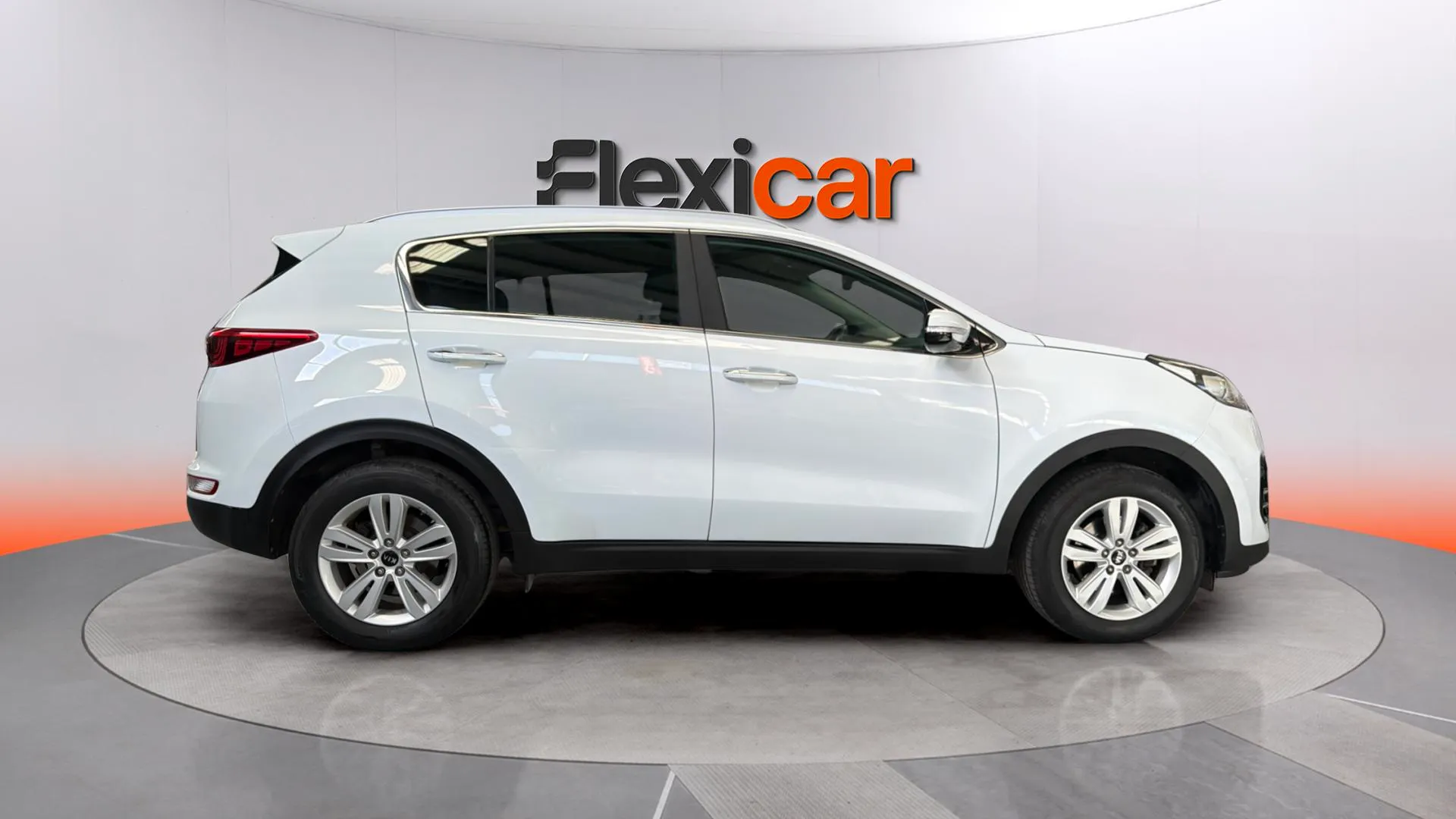 Kia Sportage 1.6 GDi Business 4x2 - foto 7