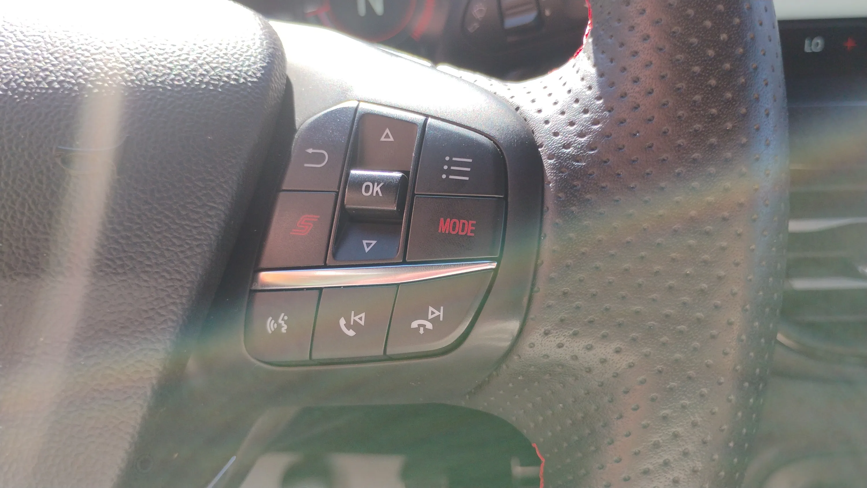 Ford Focus 2.3 EcoBoost ST - foto 14