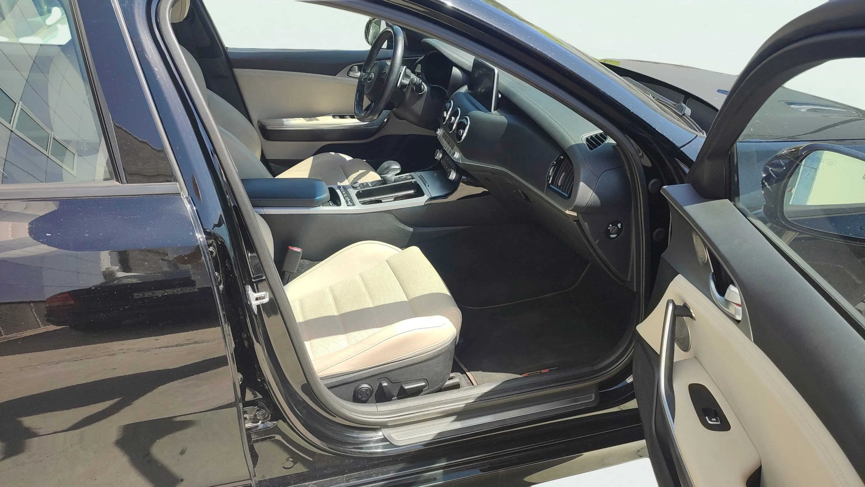Kia Stinger 3.3 T-GDi GT 4x4 - foto 10