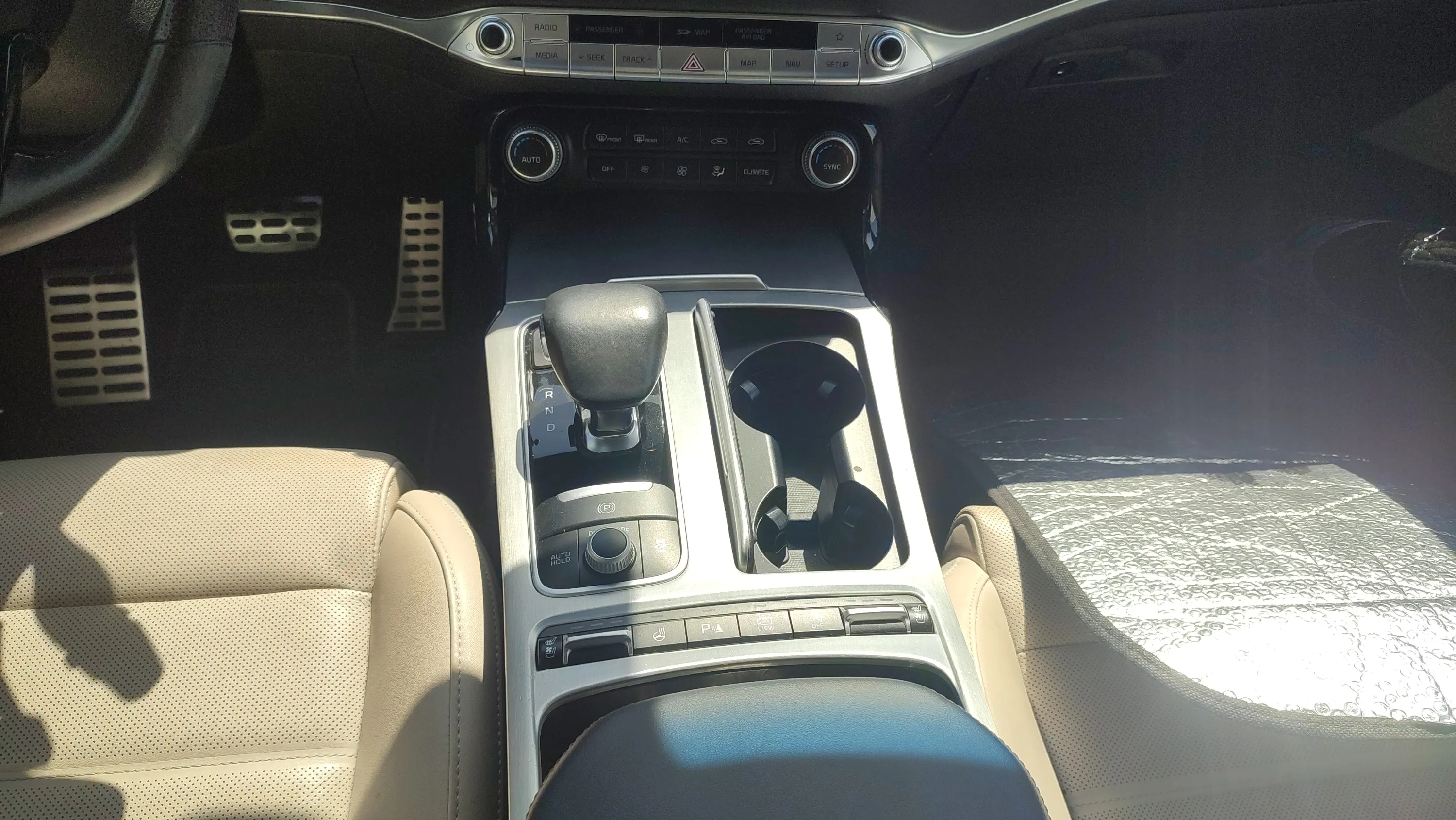 Kia Stinger 3.3 T-GDi GT 4x4 - foto 7