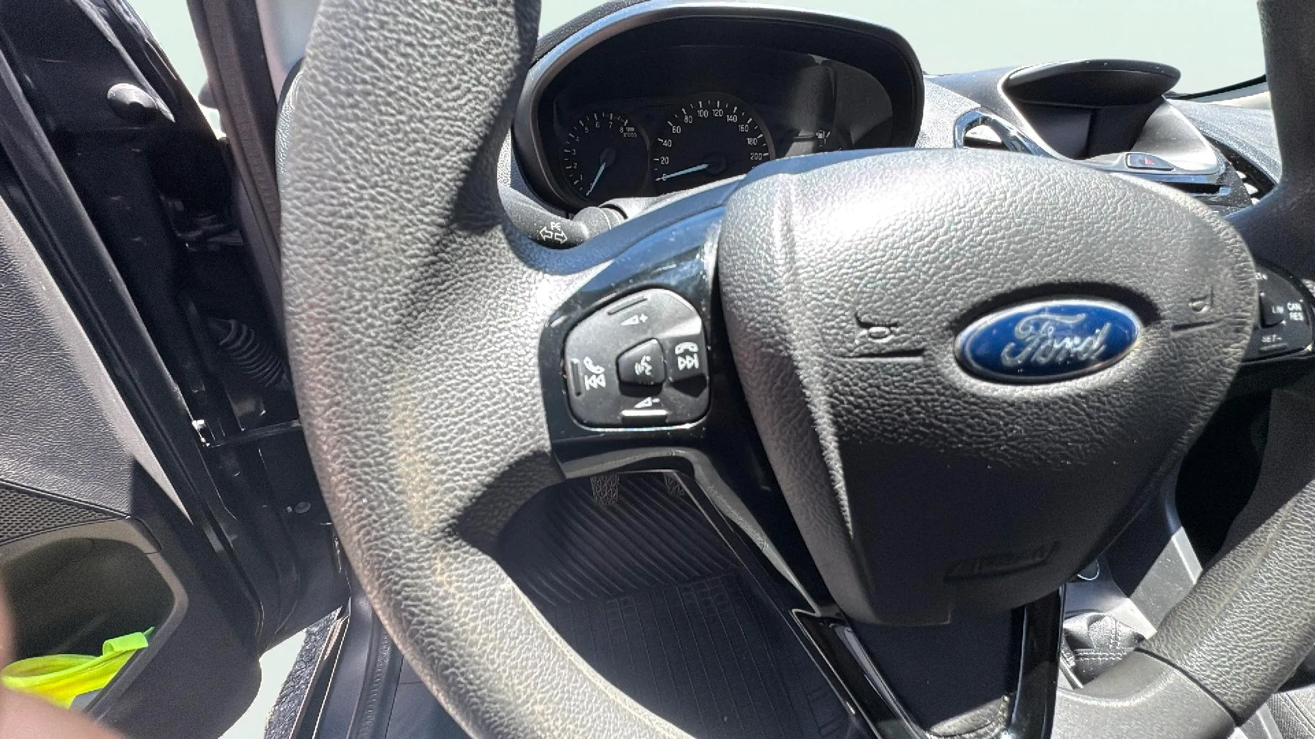 Ford Ka+ 1.2 Ti-VCT Ultimate - foto 22