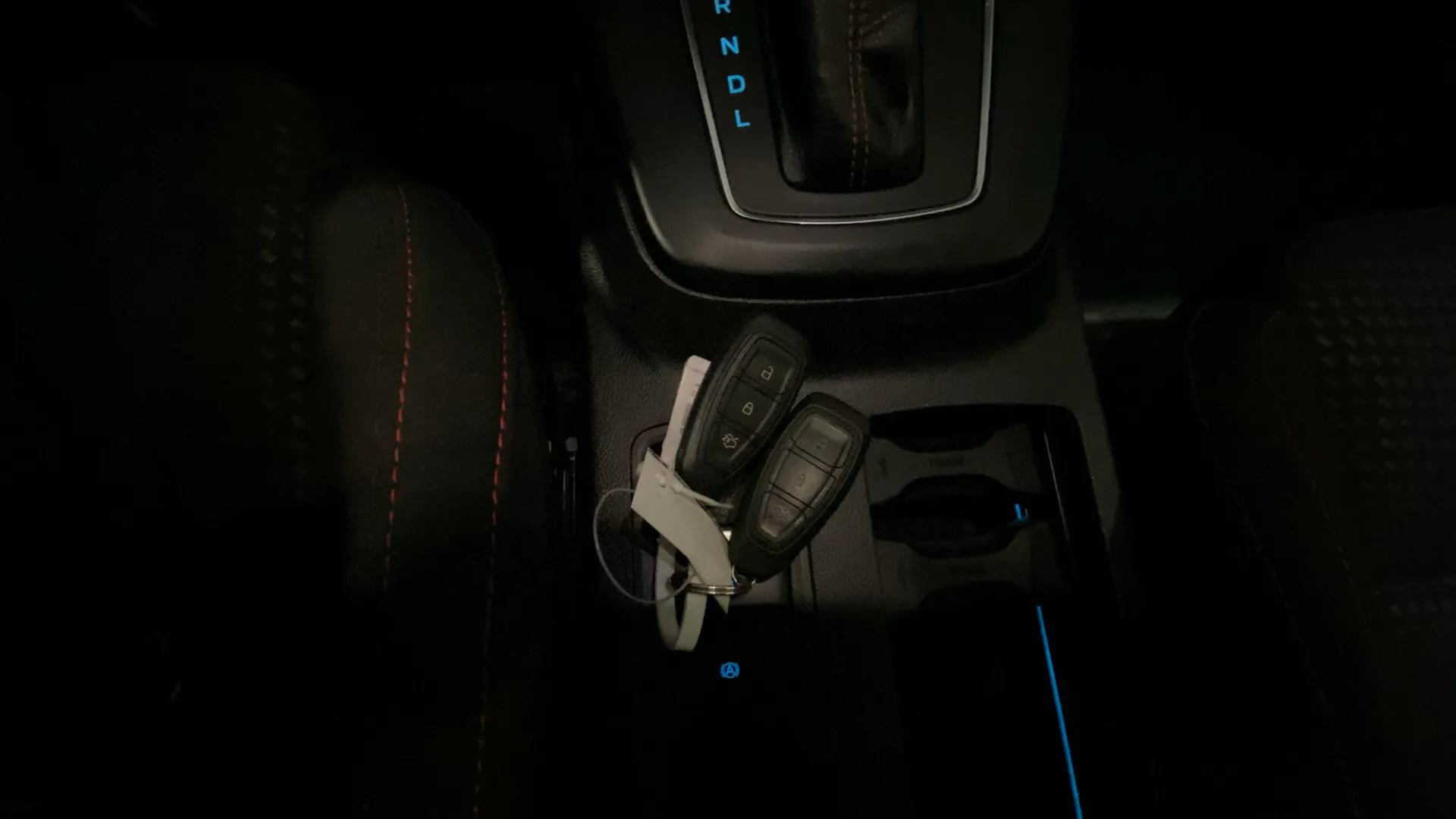 Ford Focus 1.0 EcoBoost MHEV ST-Line X - foto 16