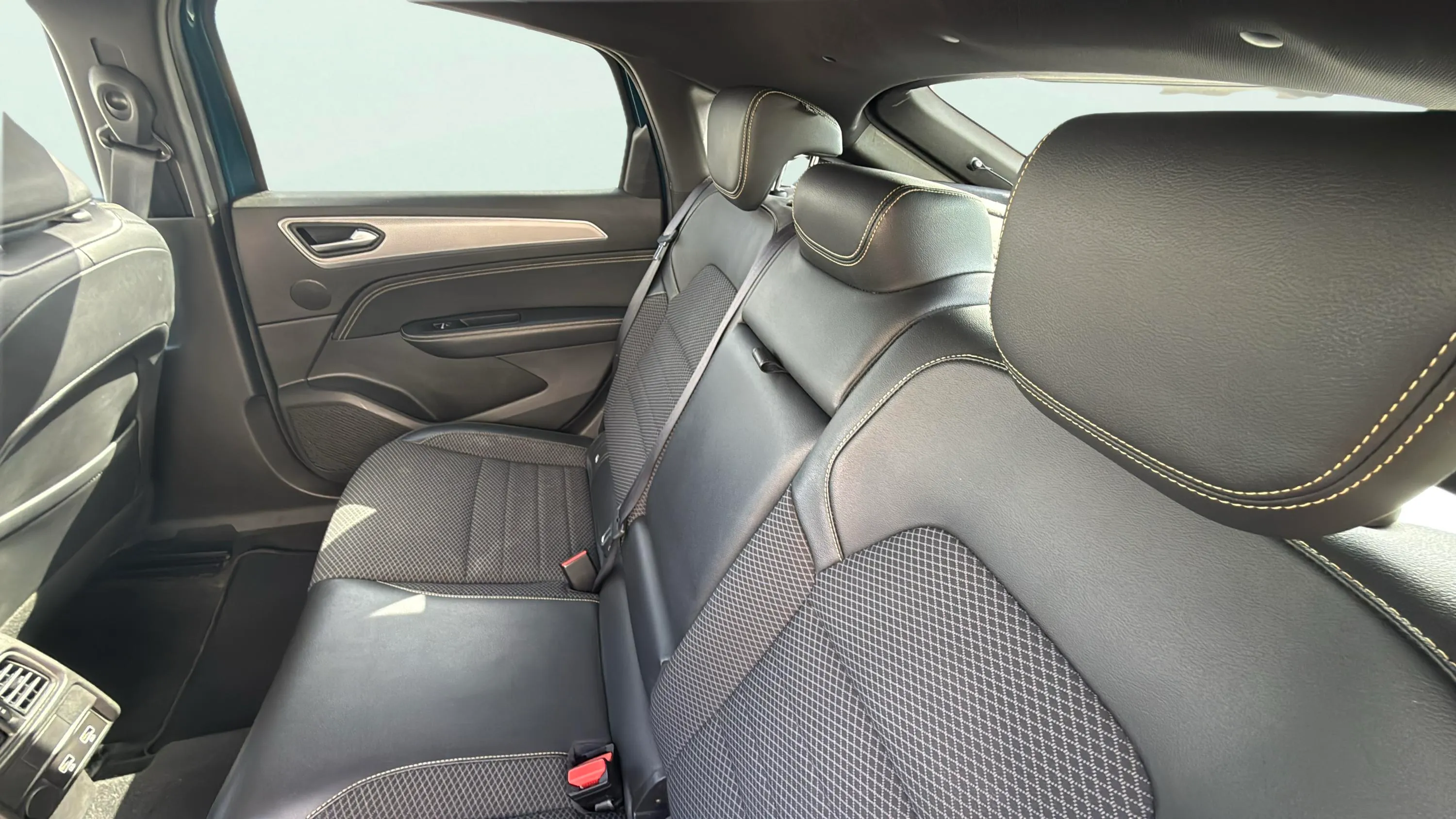 Renault Arkana Techno TCe EDC mild hybrid - foto 17