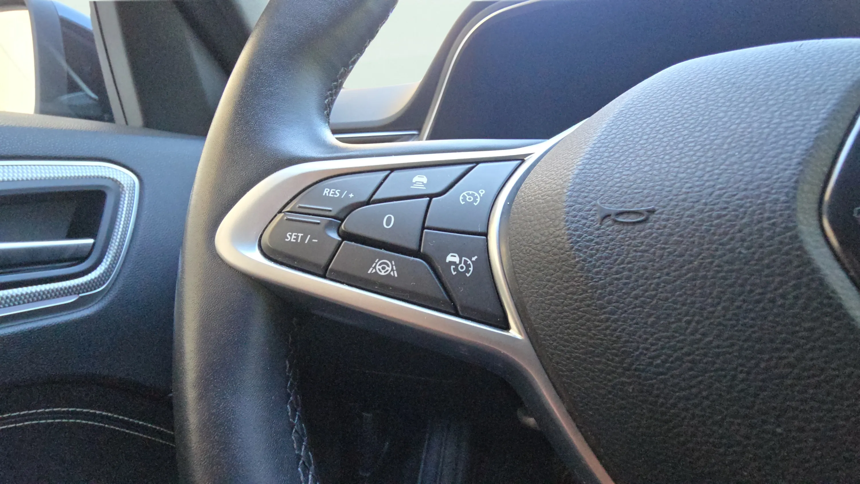 Renault Arkana Techno TCe EDC mild hybrid - foto 18