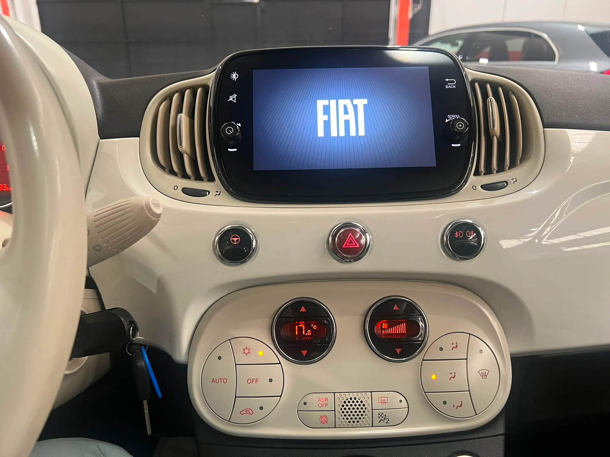 Fiat 500 Dolcevita 1.0 Hybrid - foto 23