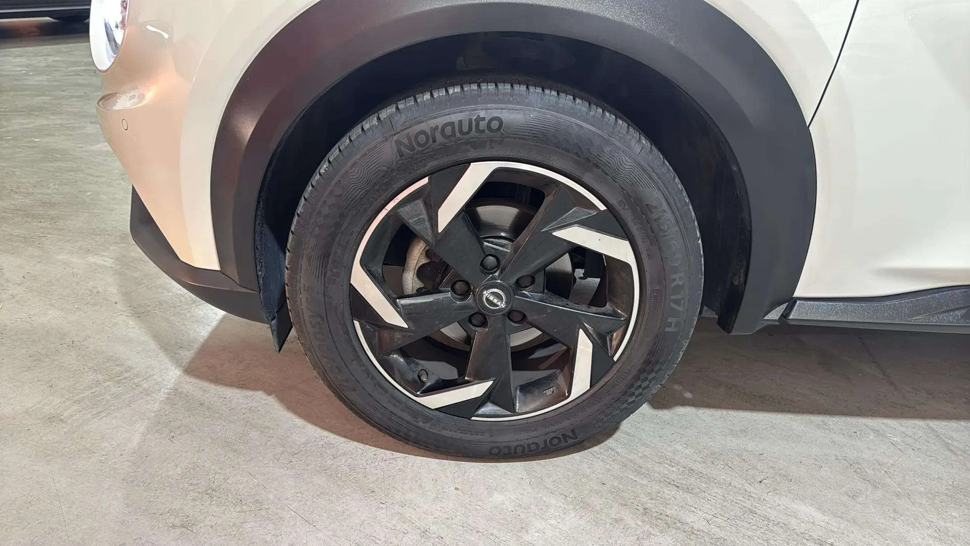 Nissan Juke DIG-T Acenta - foto 27