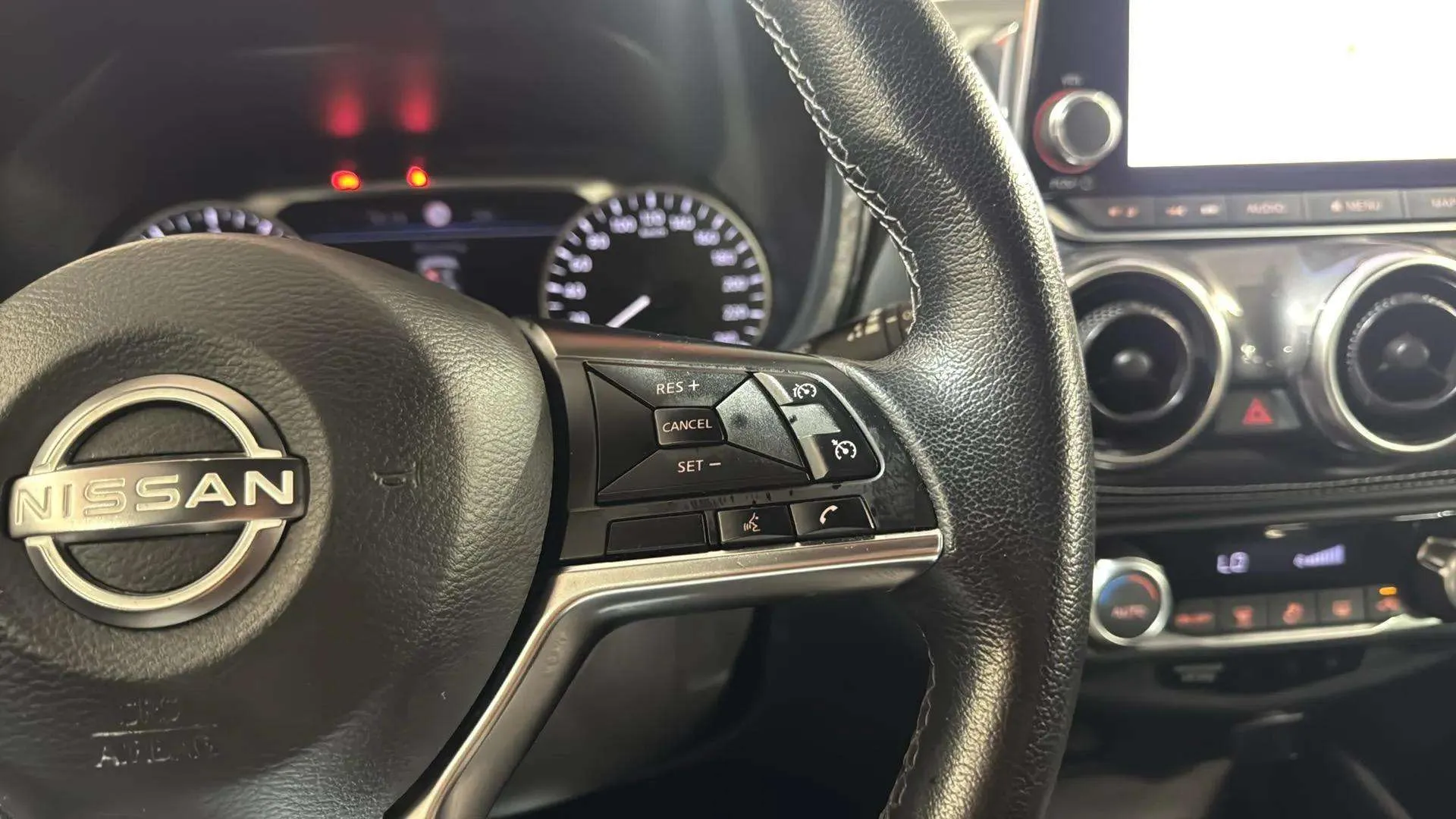Nissan Juke DIG-T Acenta - foto 18