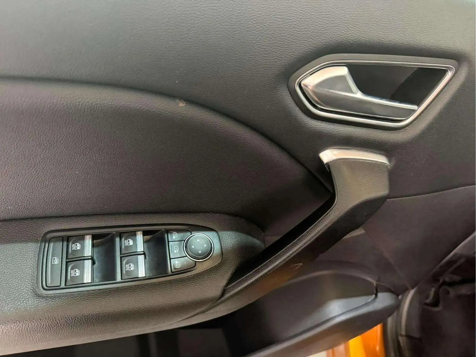 Renault Captur Zen TCe - foto 8