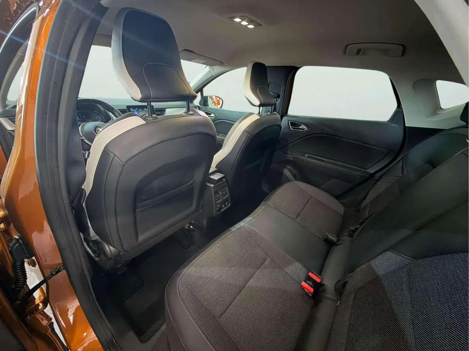 Renault Captur Zen TCe - foto 26