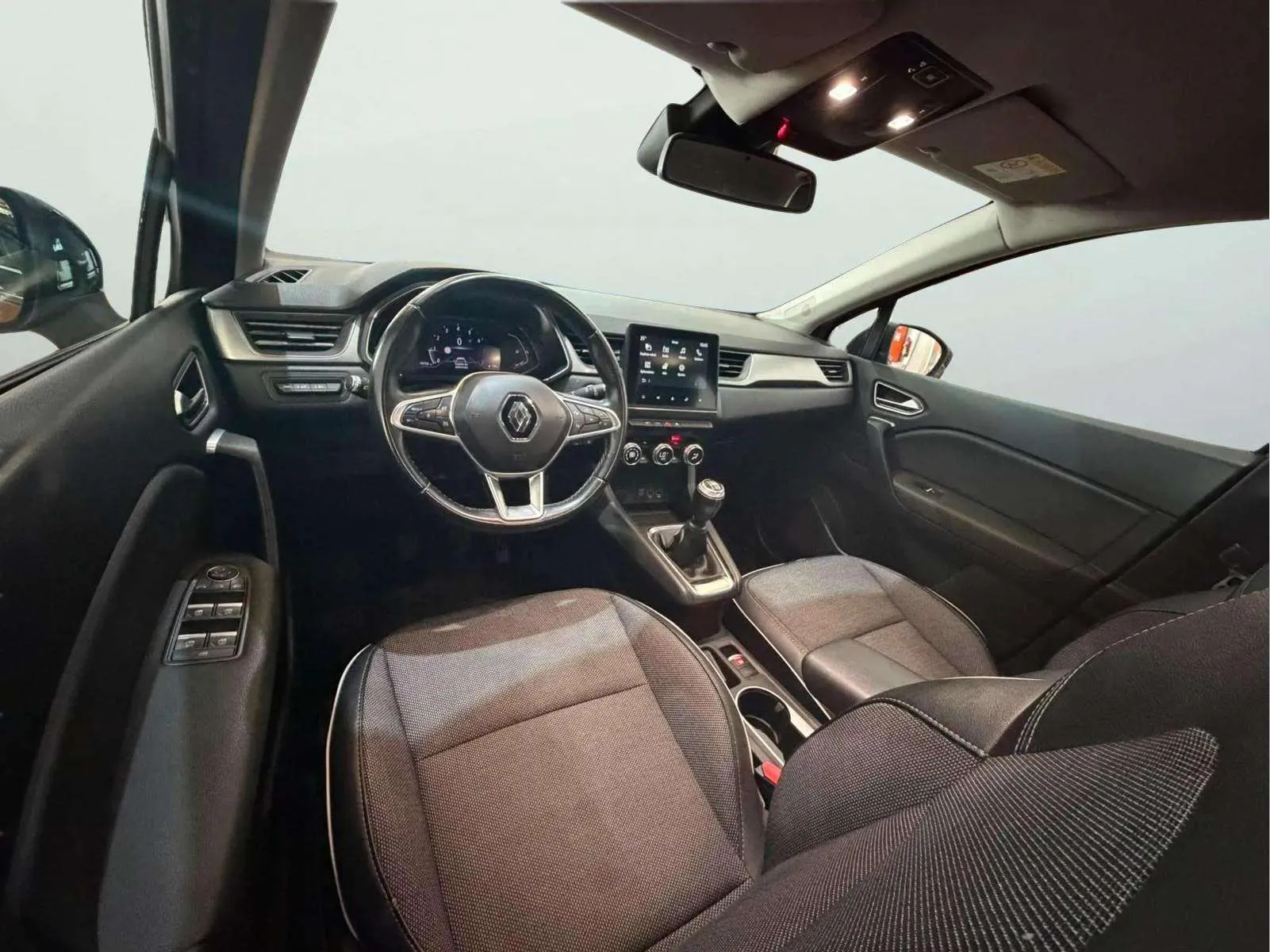 Renault Captur Zen TCe - foto 12