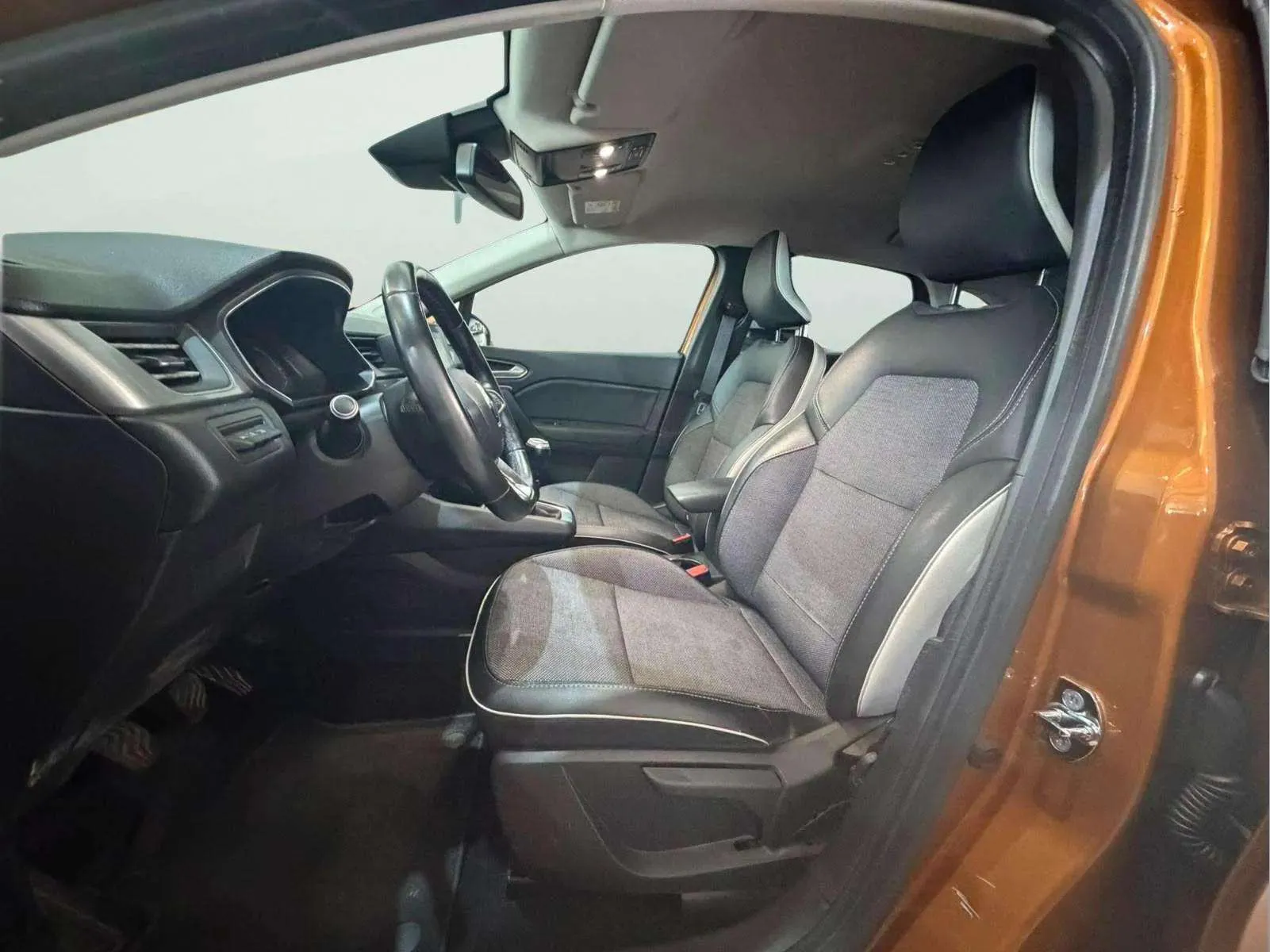 Renault Captur Zen TCe - foto 9