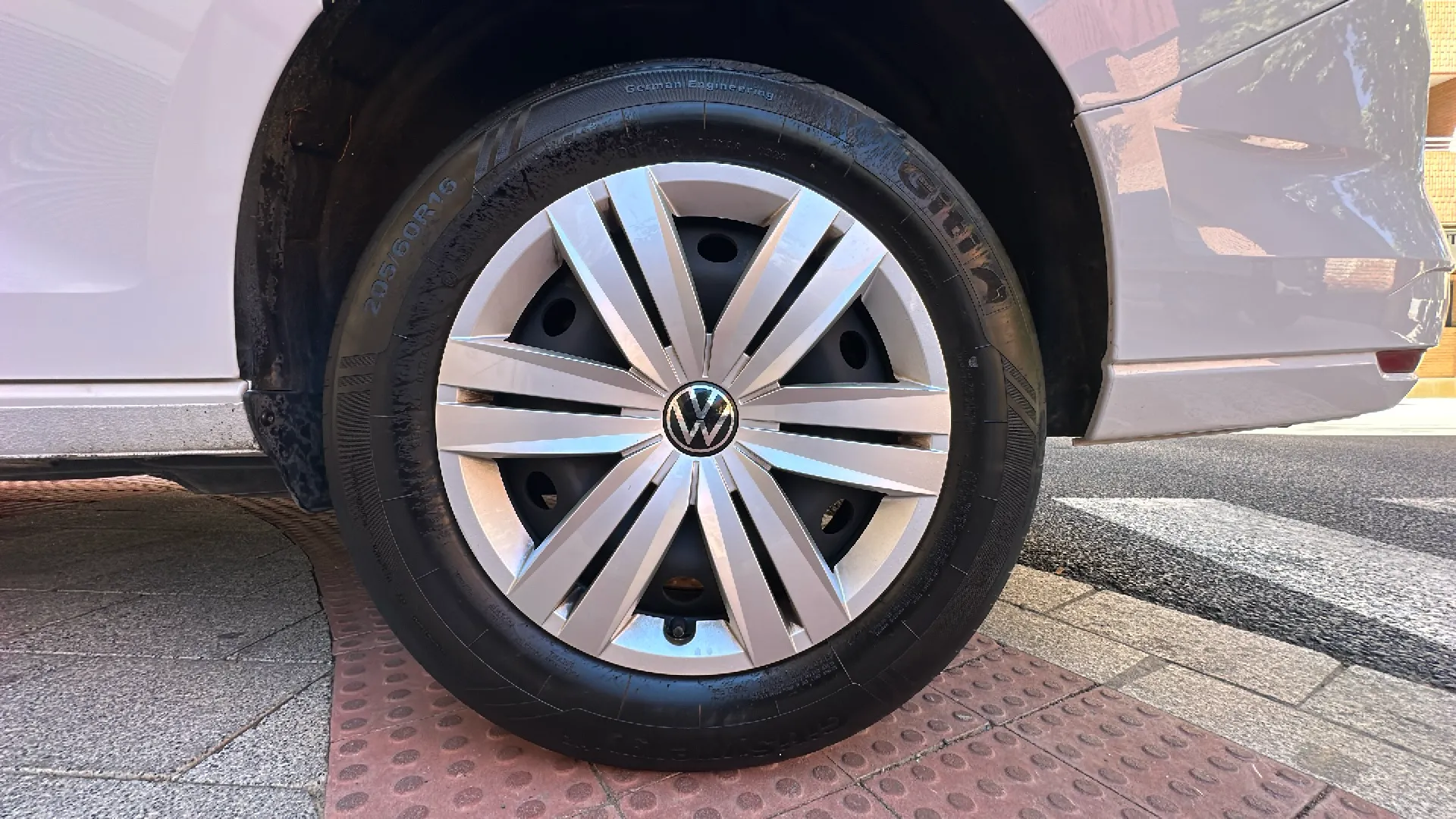Volkswagen Caddy Maxi Origin 2.0 TDI DSG - foto 10