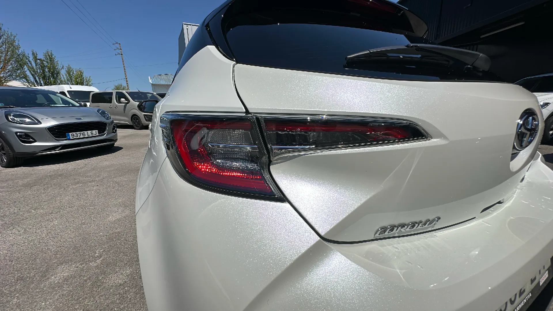 Toyota Corolla 2.0 180H GR-Sport E-CVT - foto 25