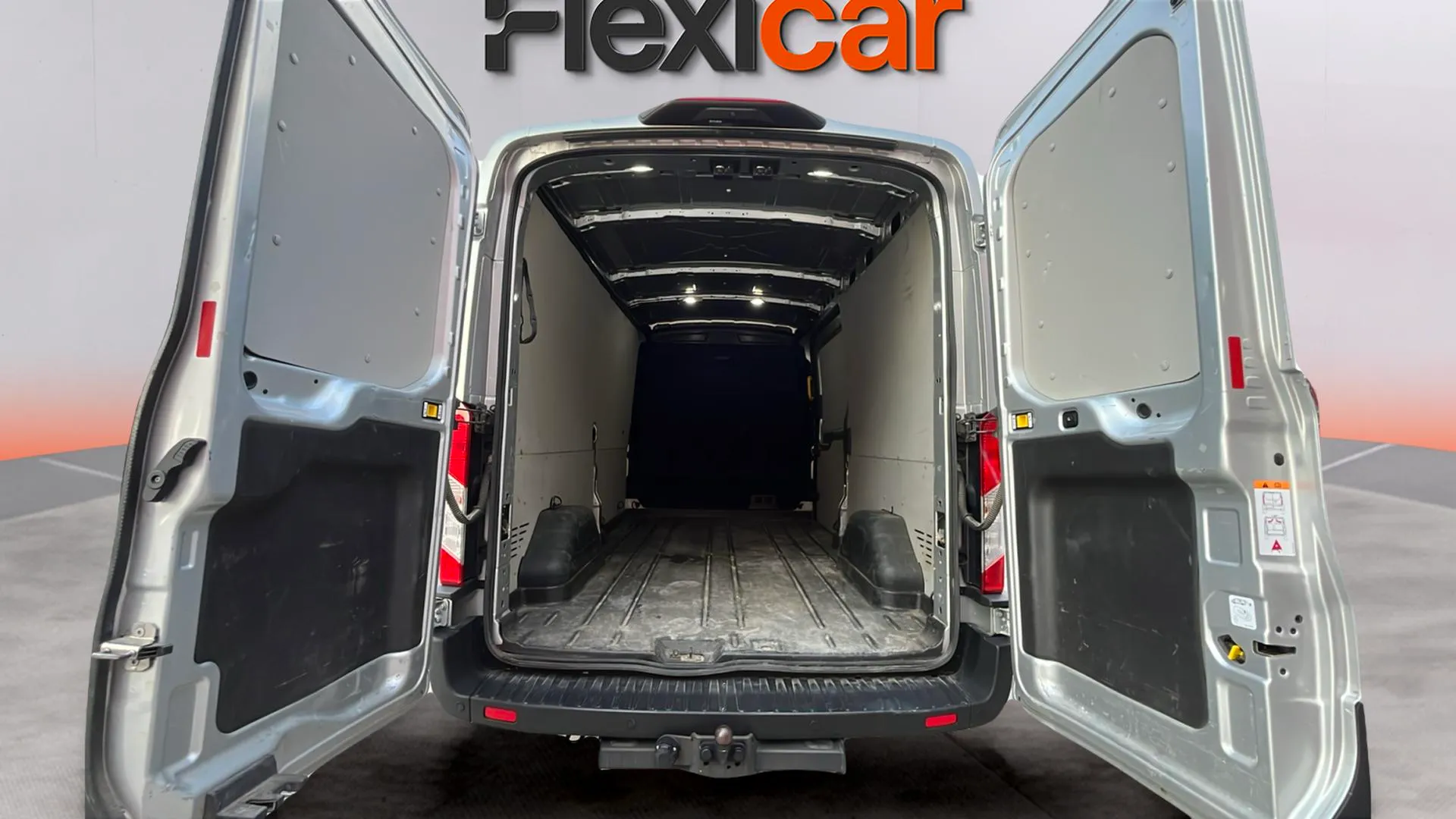 Ford Transit 310 L2H2 Van Trend FWD - foto 9