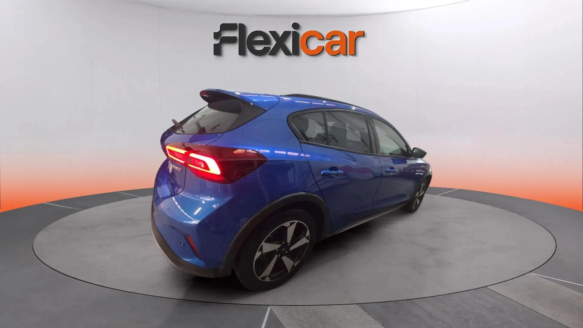 Ford Focus 1.0 EcoBoost MHEV Active - foto 3