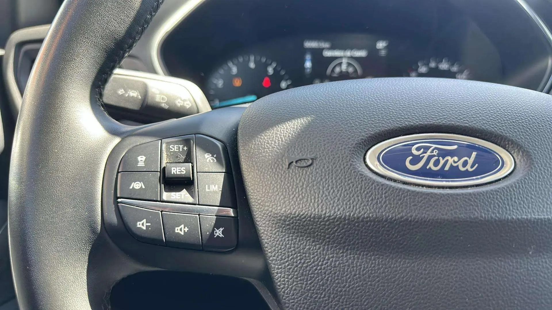 Ford Focus 1.0 EcoBoost MHEV Active - foto 13