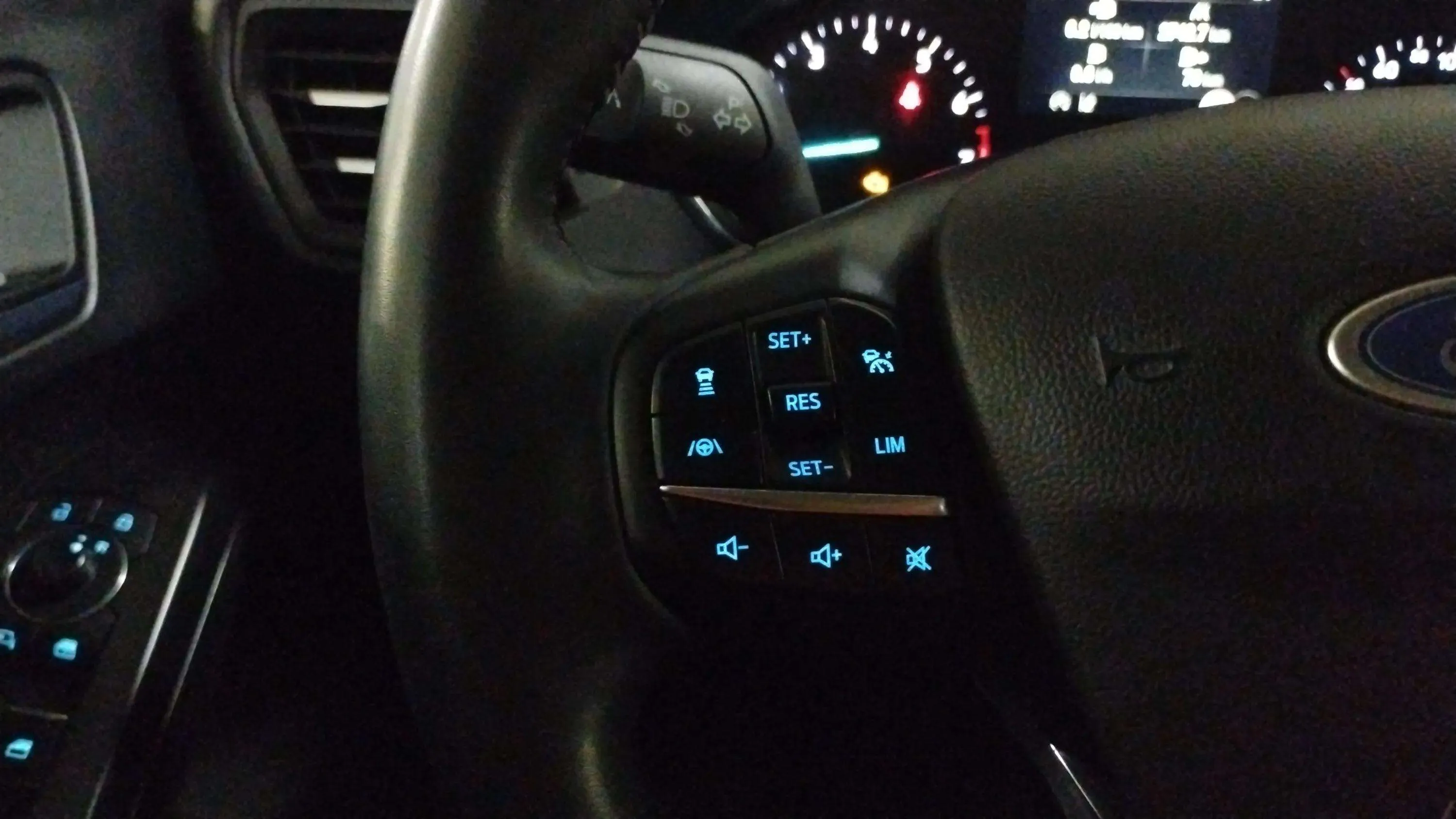 Ford Focus 1.0 EcoBoost MHEV Active - foto 20
