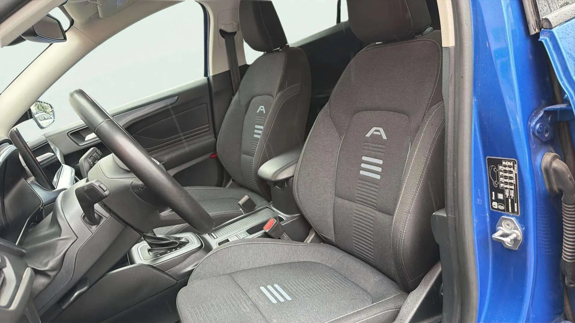 Ford Focus 1.0 EcoBoost MHEV Active - foto 20