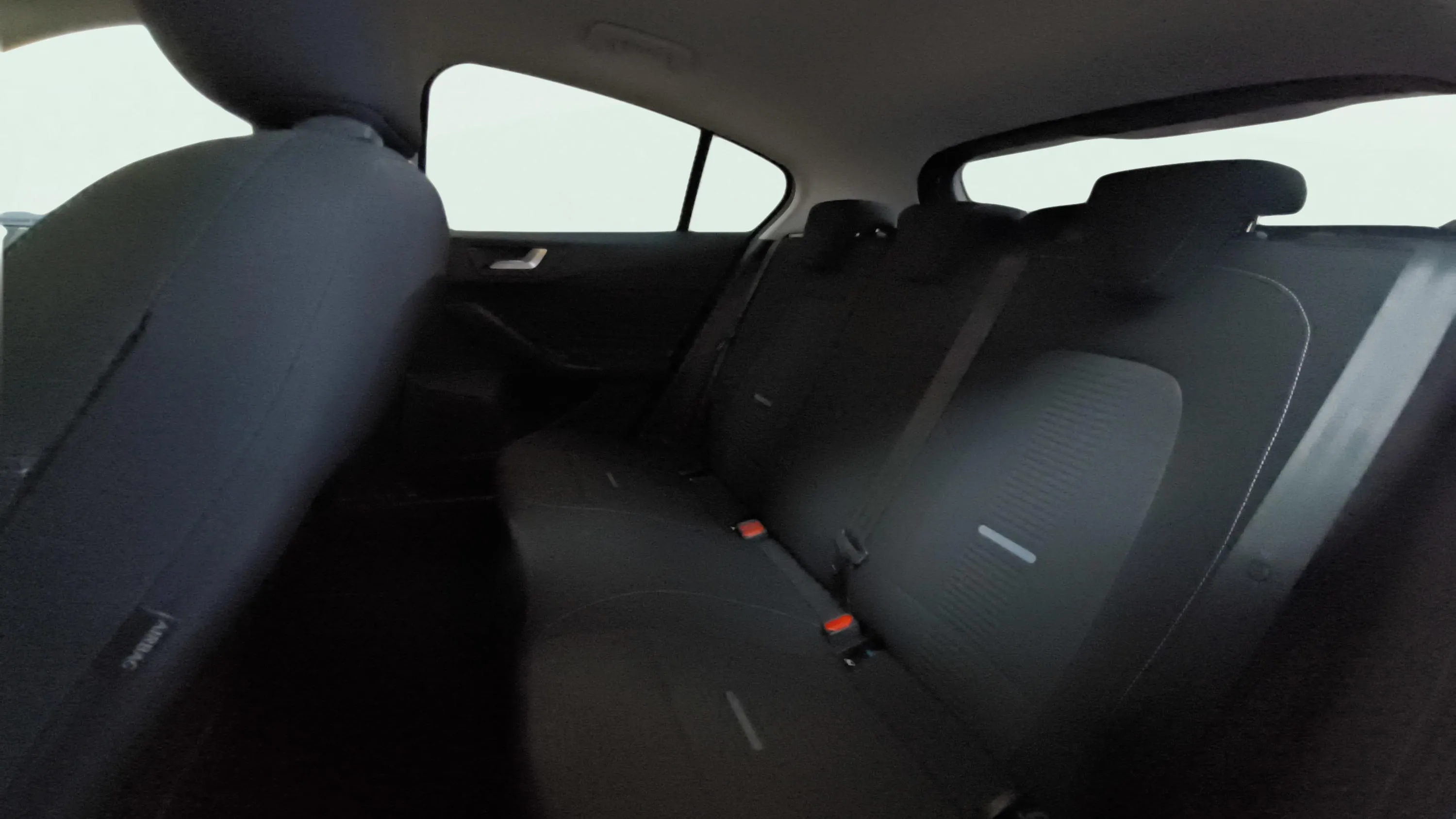 Ford Focus 1.0 EcoBoost MHEV Active - foto 25