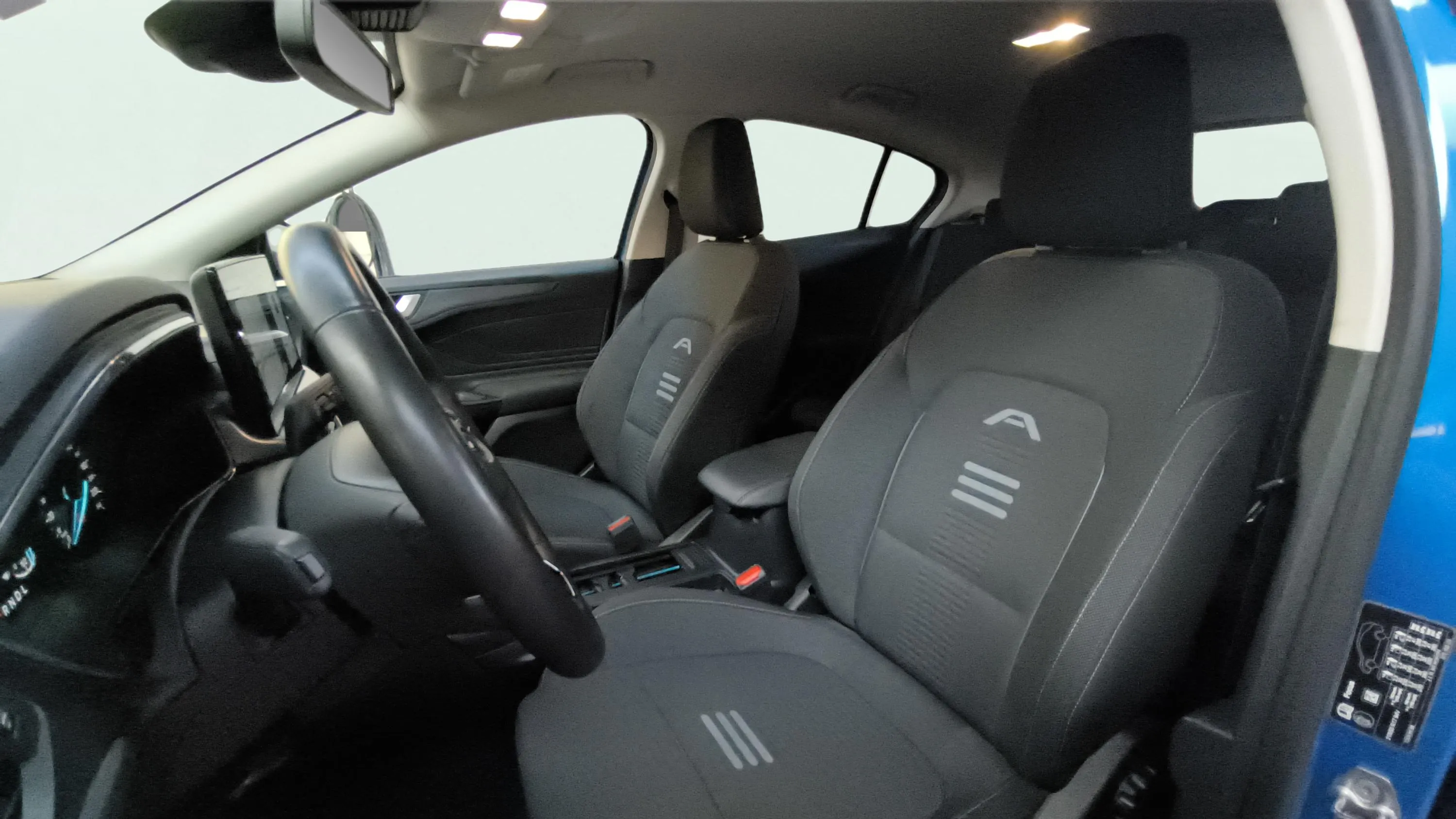 Ford Focus 1.0 EcoBoost MHEV Active - foto 28