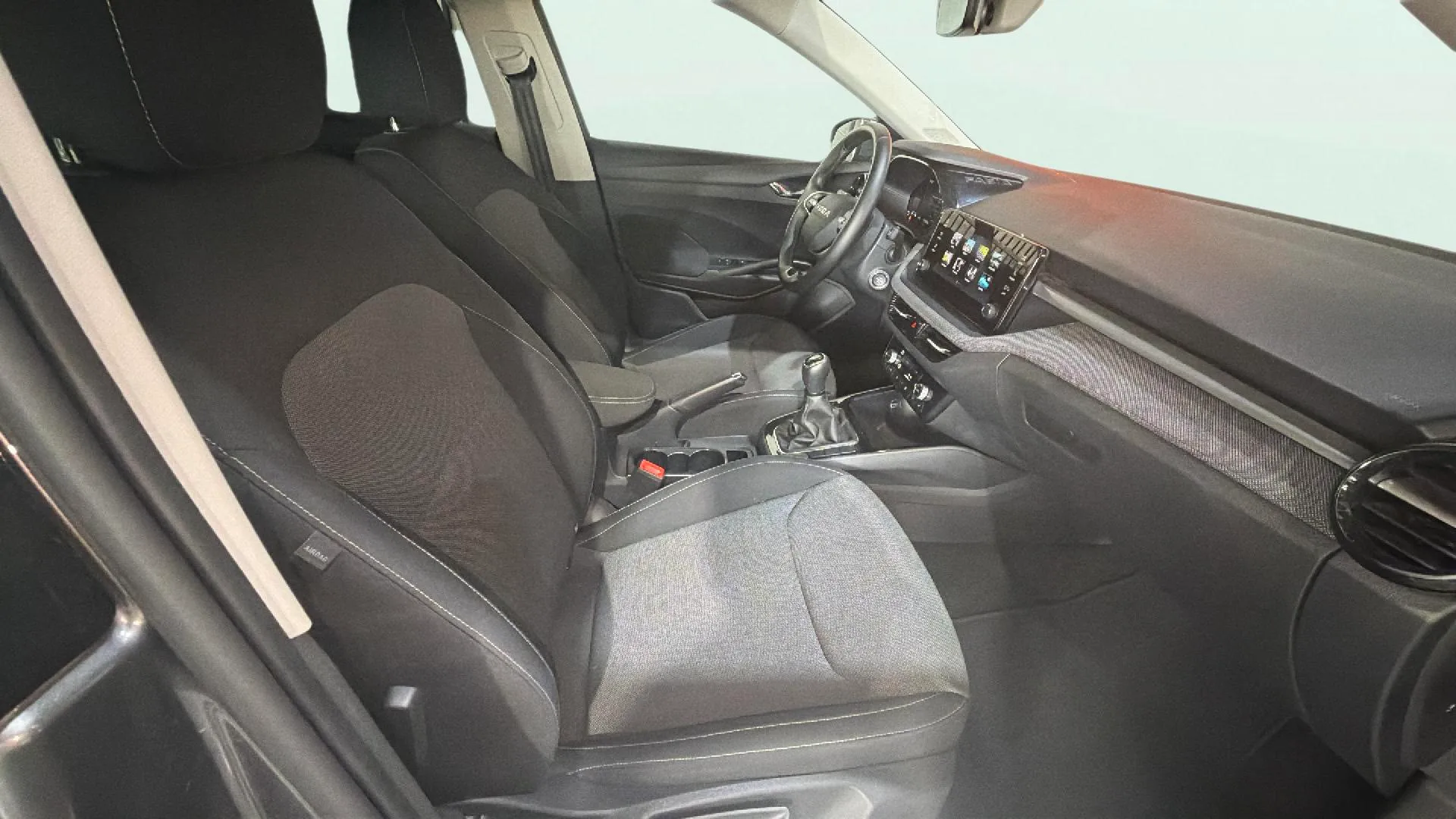 Škoda Fabia 1.0 TSI Selection - foto 21