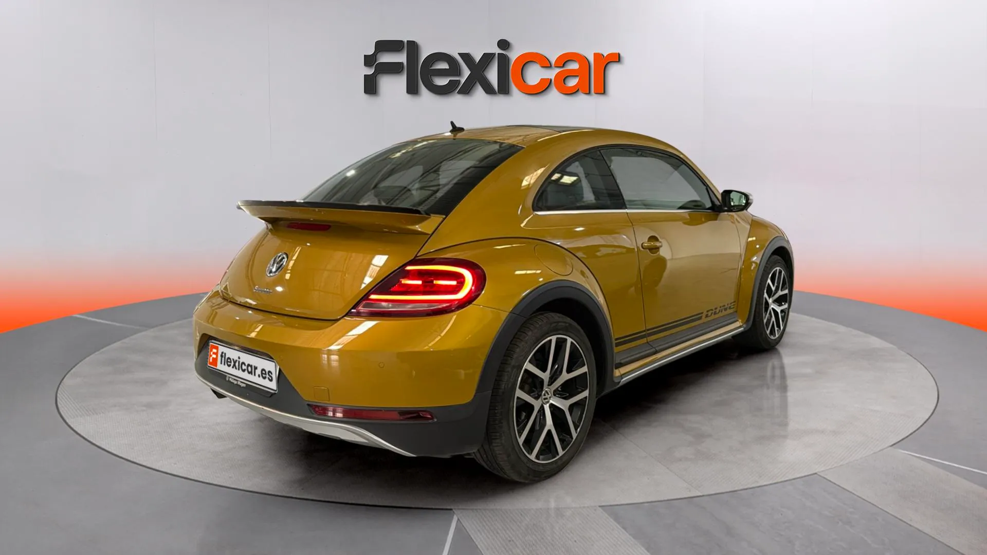 Volkswagen Beetle R-Line 1.4 TSI DSG - foto 7