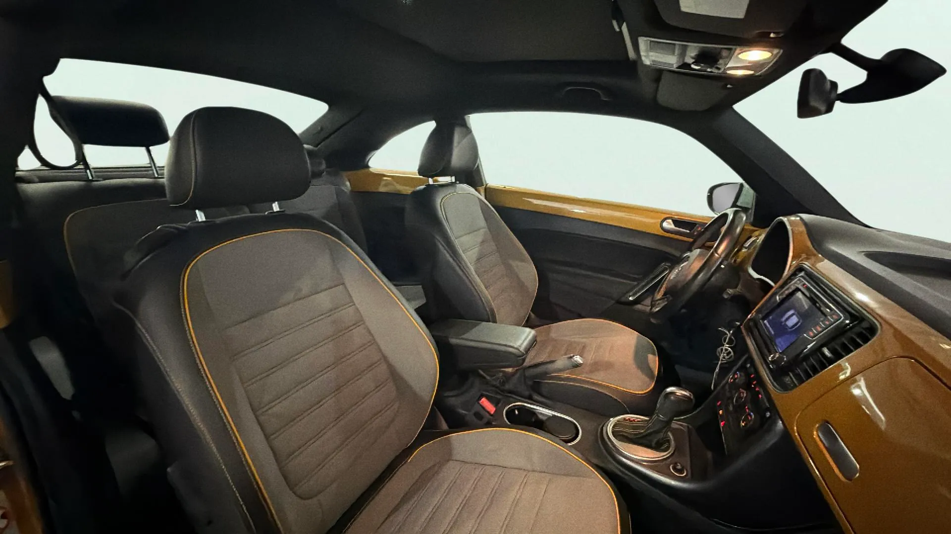 Volkswagen Beetle R-Line 1.4 TSI DSG - foto 16
