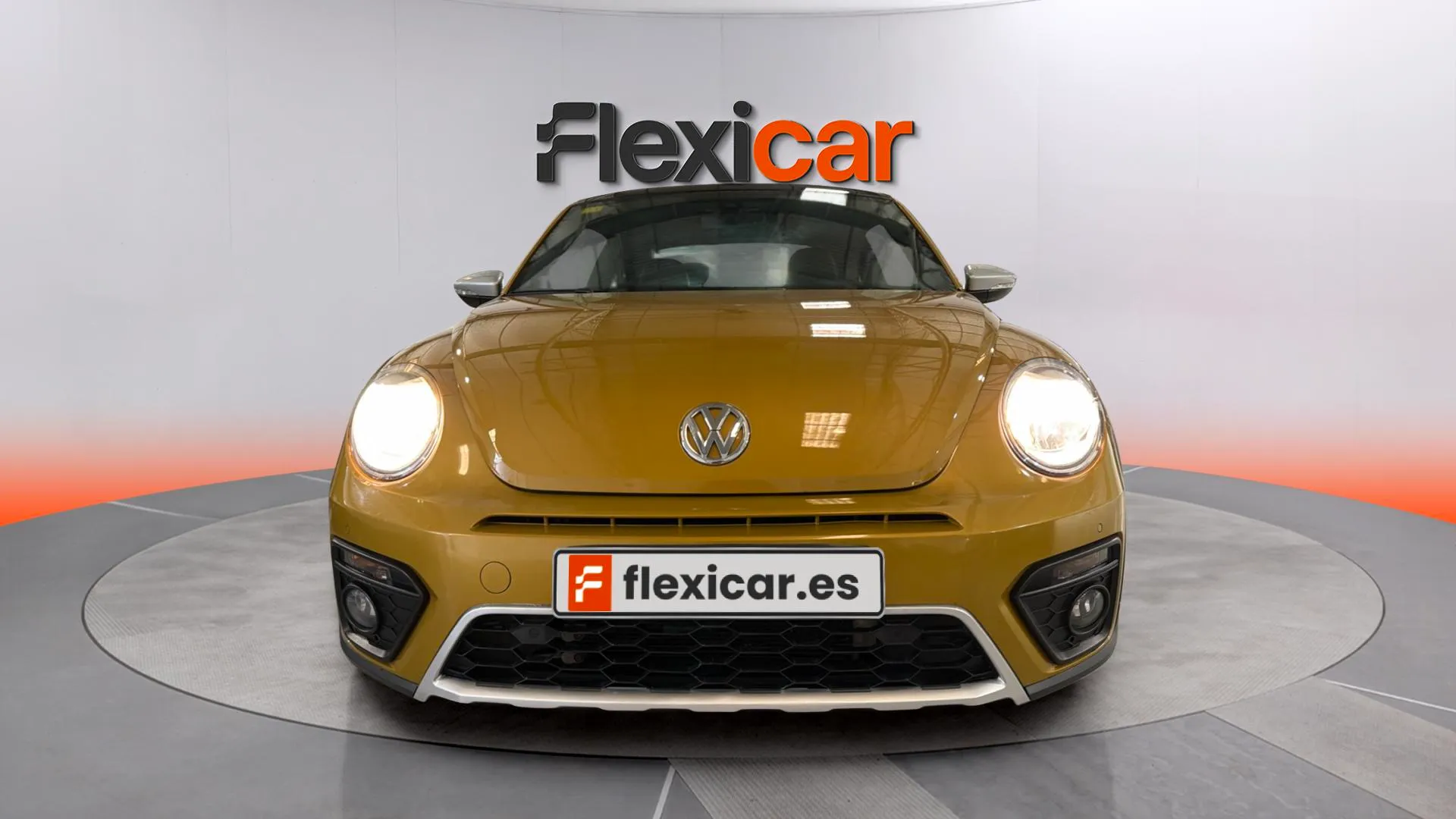 Volkswagen Beetle R-Line 1.4 TSI DSG - foto 2
