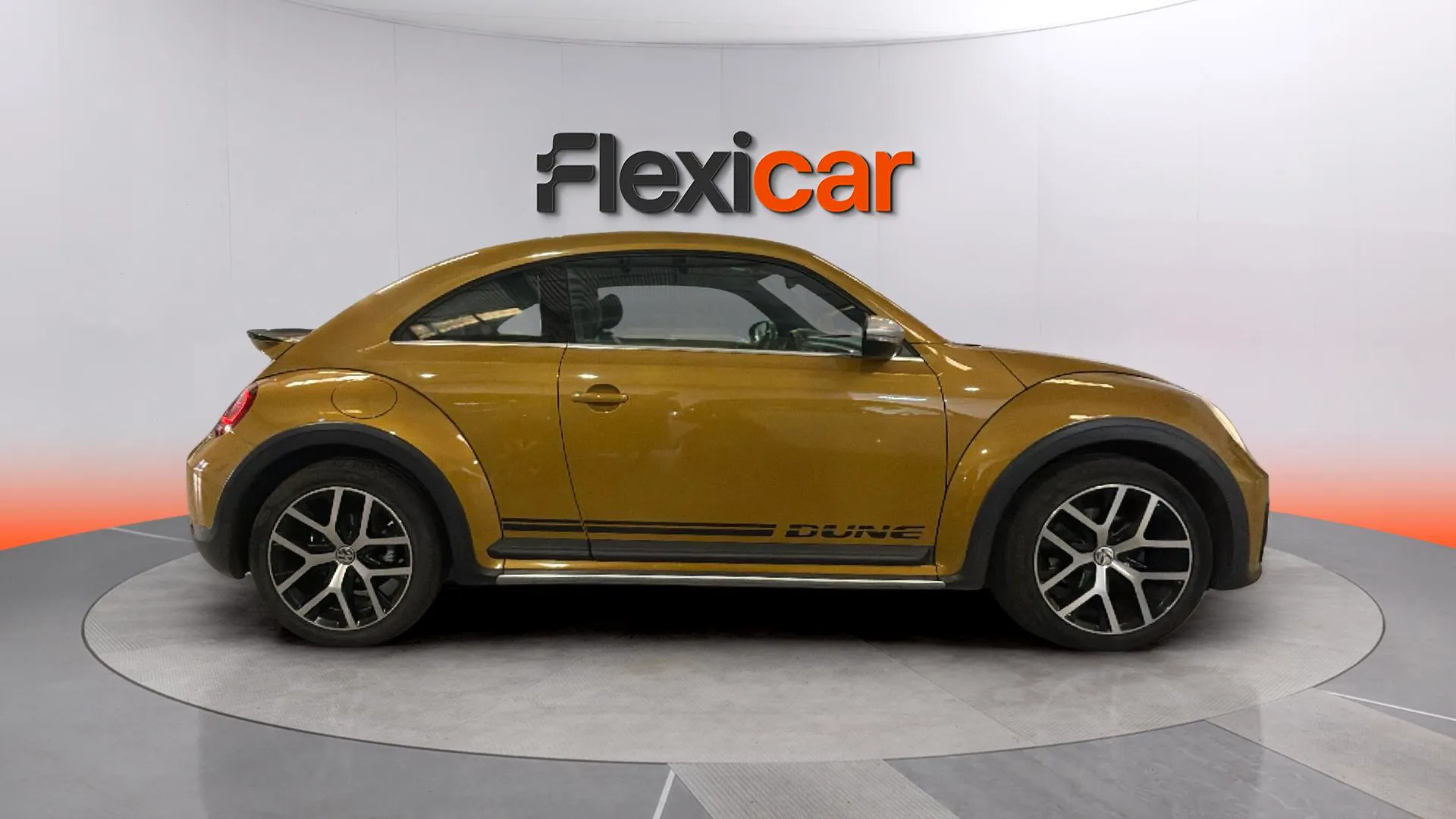 Volkswagen Beetle R-Line 1.4 TSI DSG - foto 8