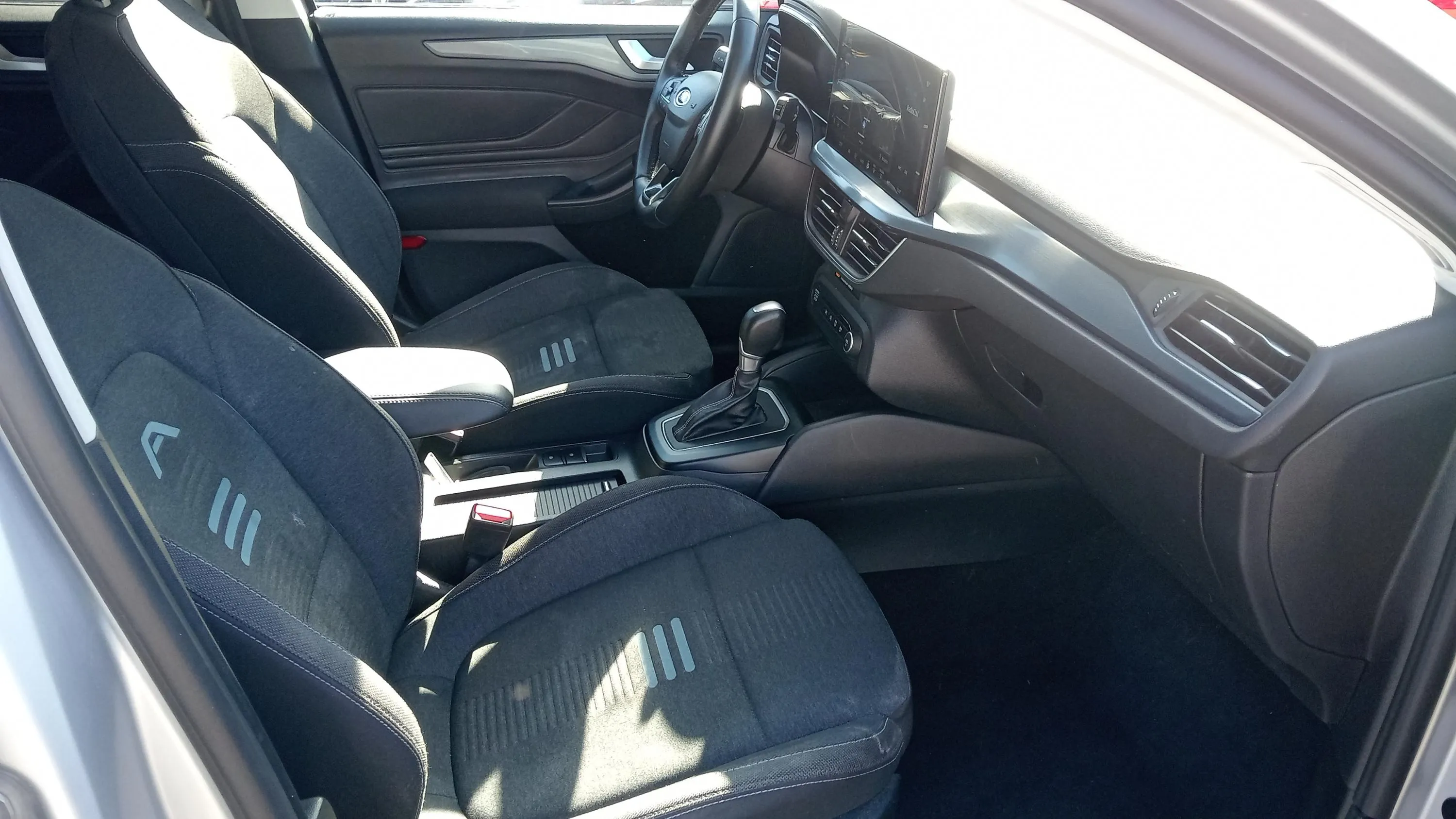 Ford Focus 1.0 EcoBoost MHEV Active - foto 17