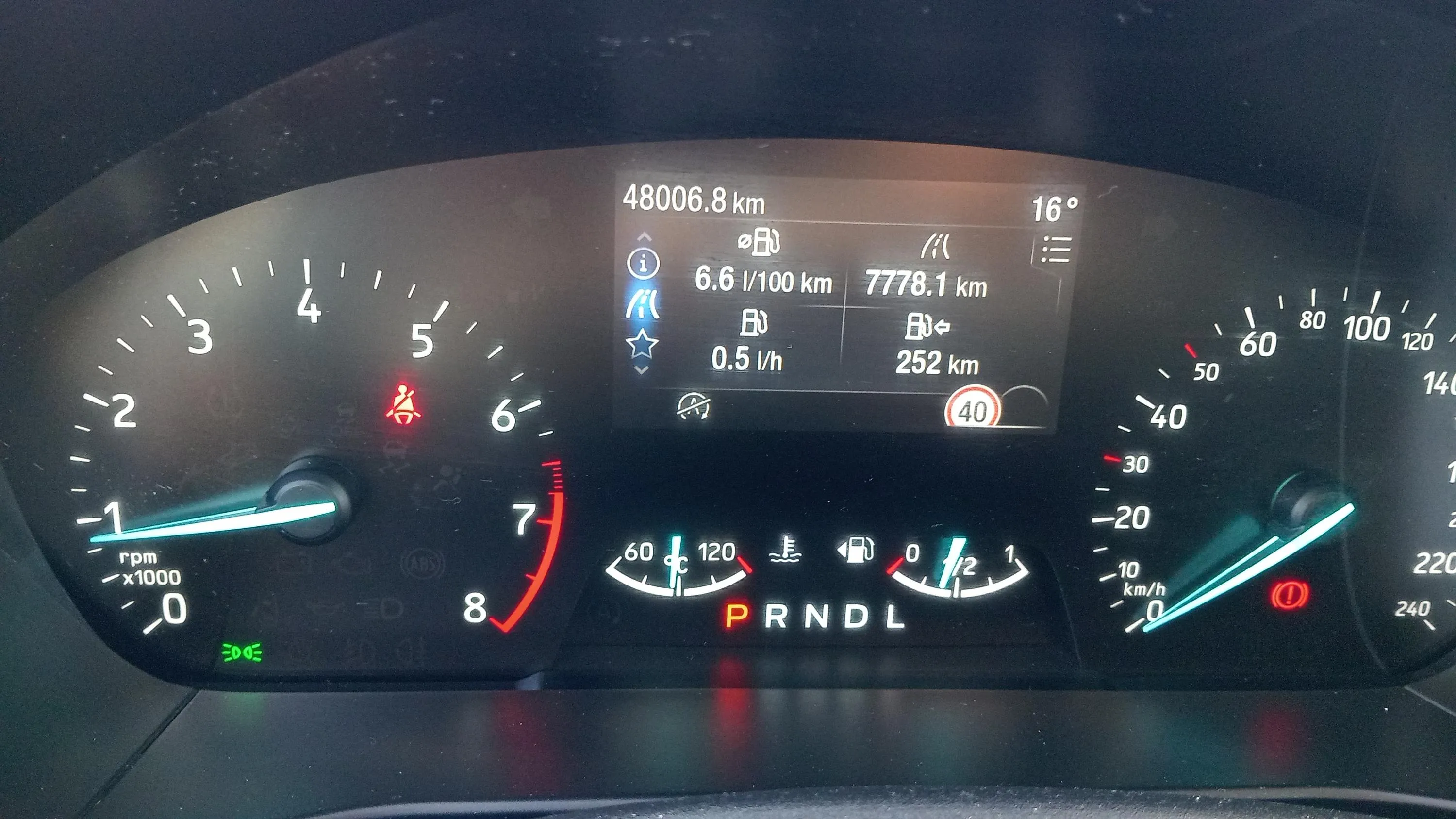 Ford Focus 1.0 EcoBoost MHEV Active - foto 16