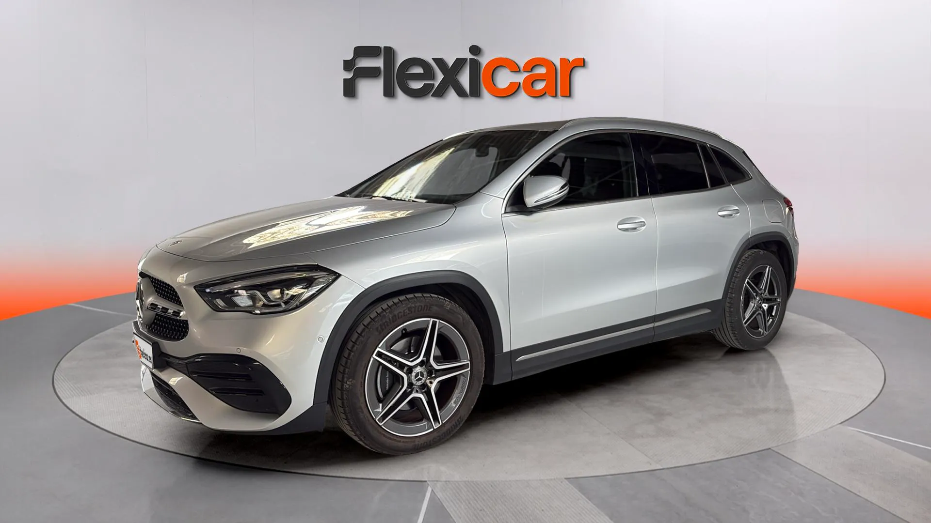 Mercedes-Benz GLA 180 - foto 3