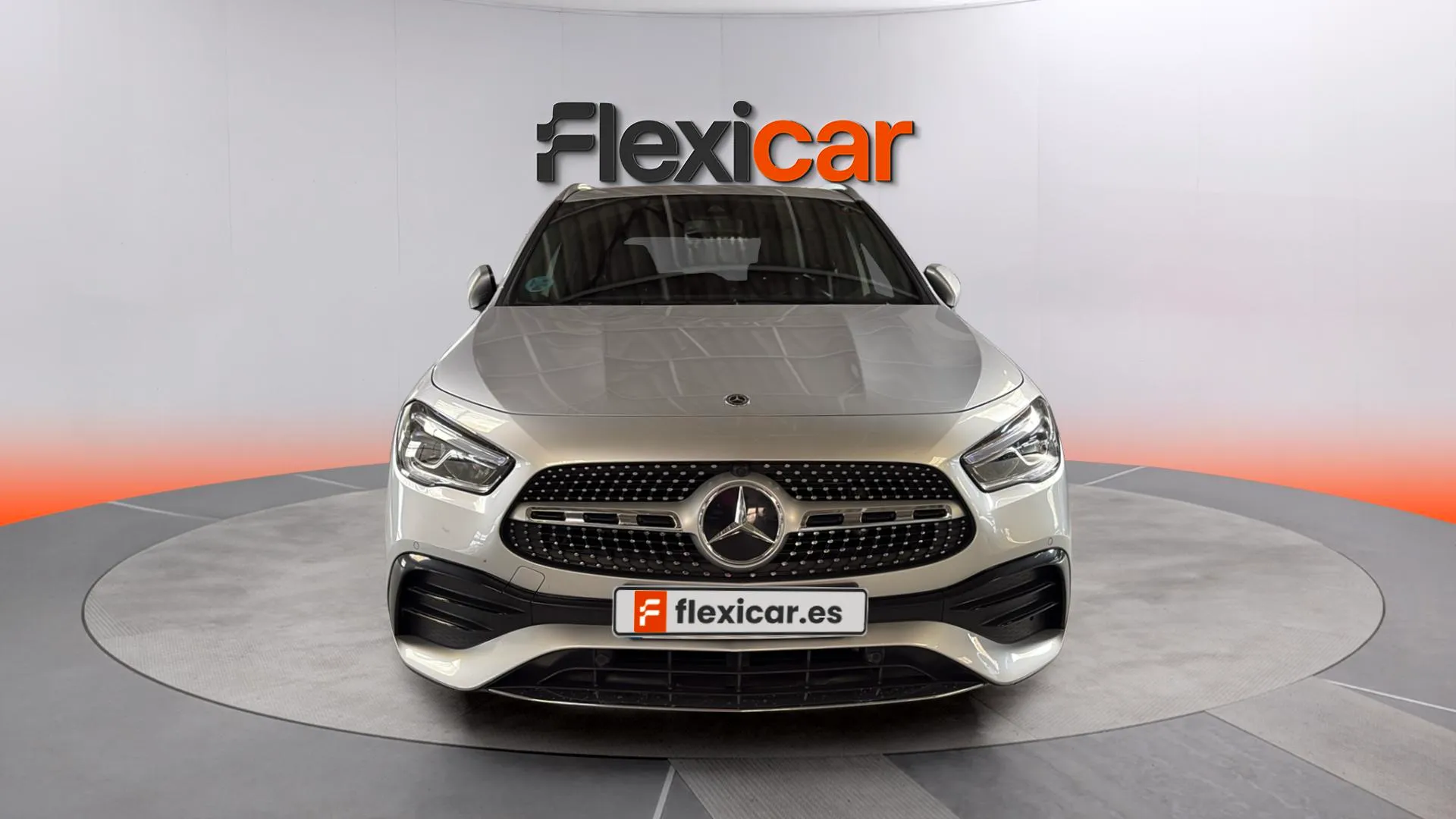 Mercedes-Benz GLA 180 - foto 2