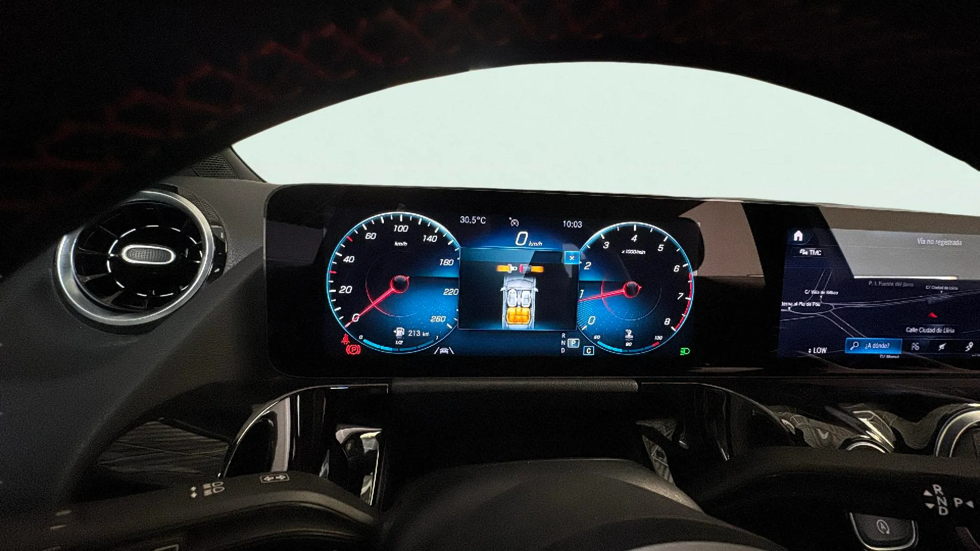 Mercedes-Benz GLA 180 - foto 14