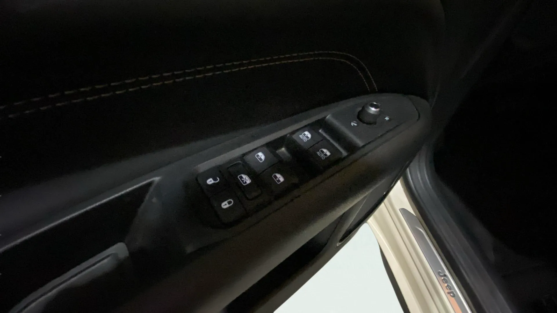 Jeep Compass 1.3 PHEV 80th AWD - foto 17