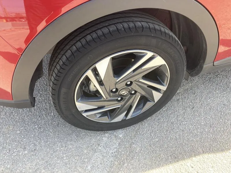 Hyundai Bayon 1.0 T-GDi 48V Maxx - foto 17