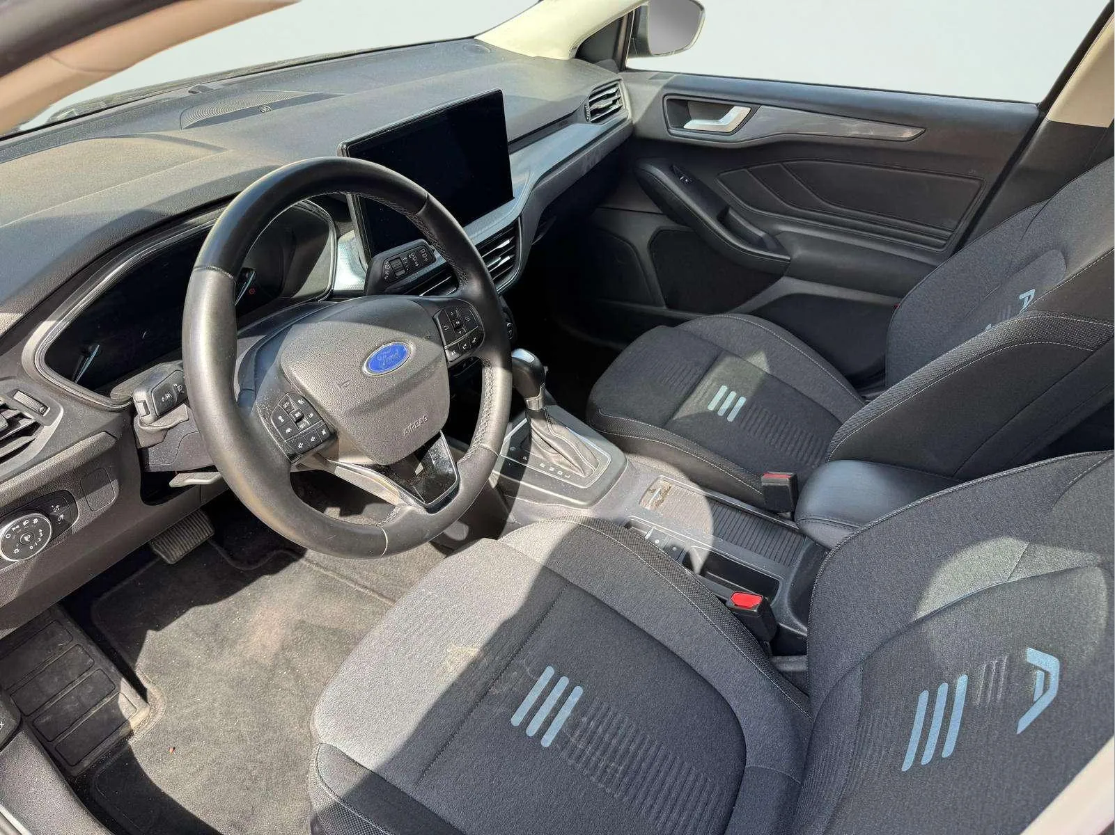Ford Focus 1.0 EcoBoost MHEV Active - foto 9