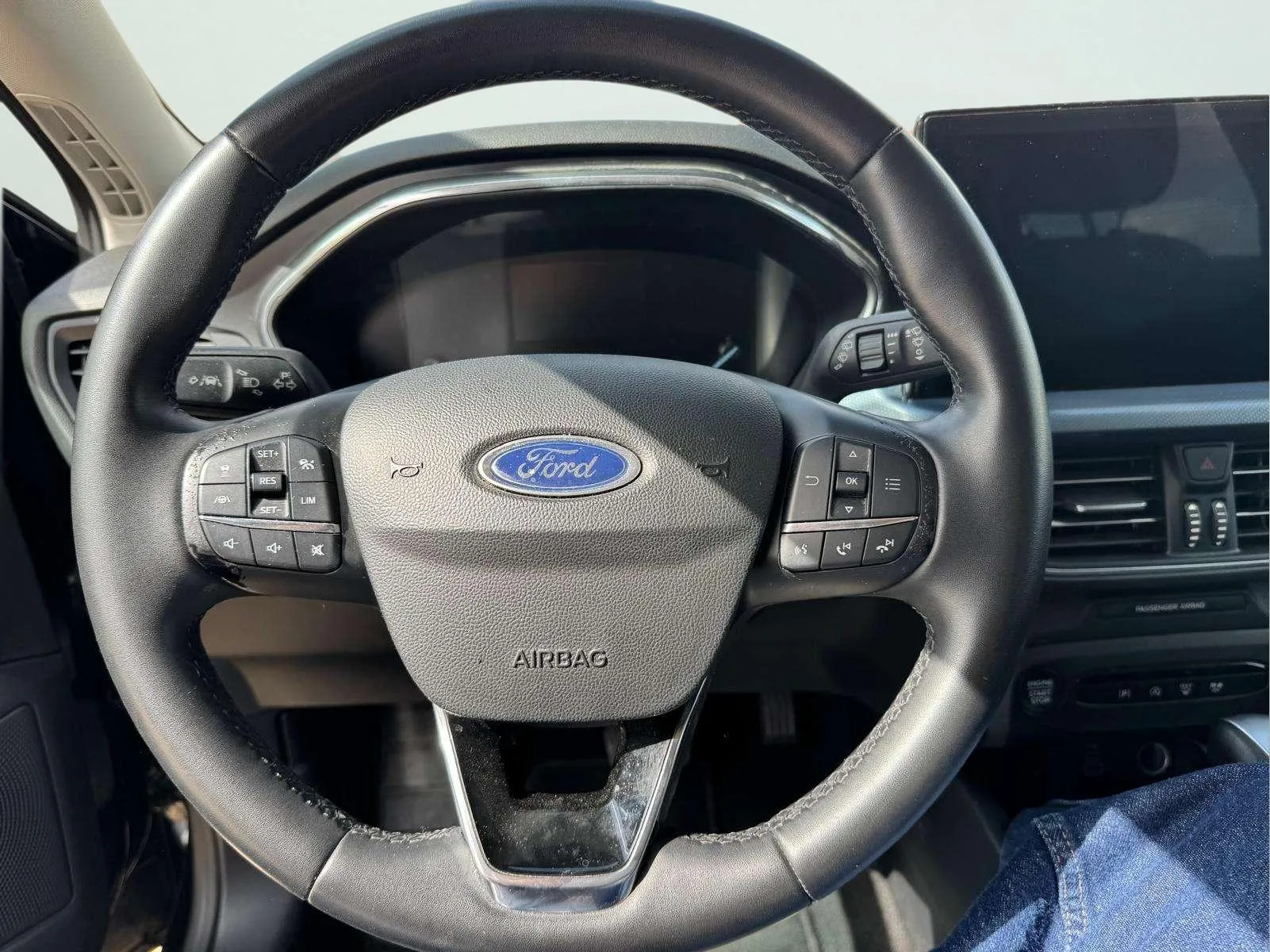 Ford Focus 1.0 EcoBoost MHEV Active - foto 13
