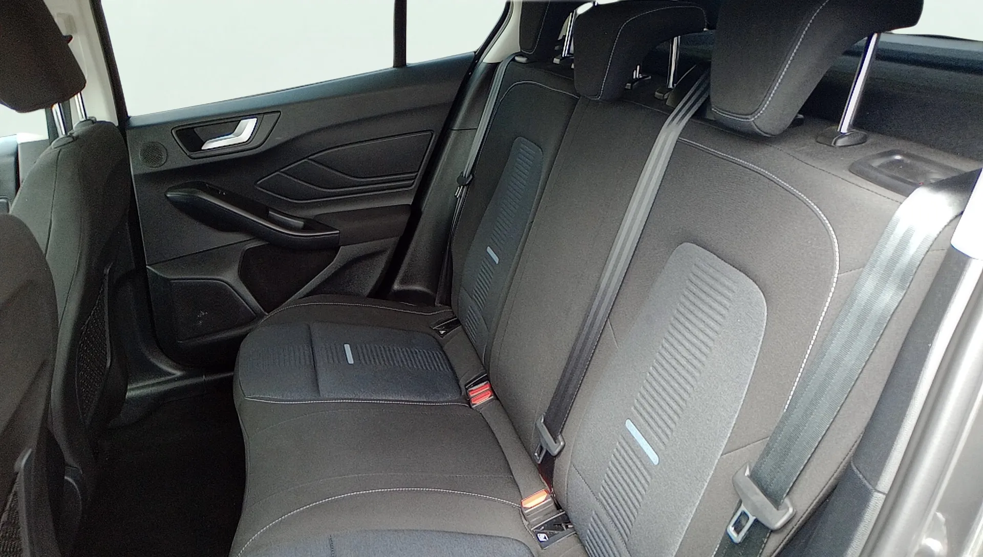 Ford Focus 1.0 EcoBoost MHEV Active - foto 21